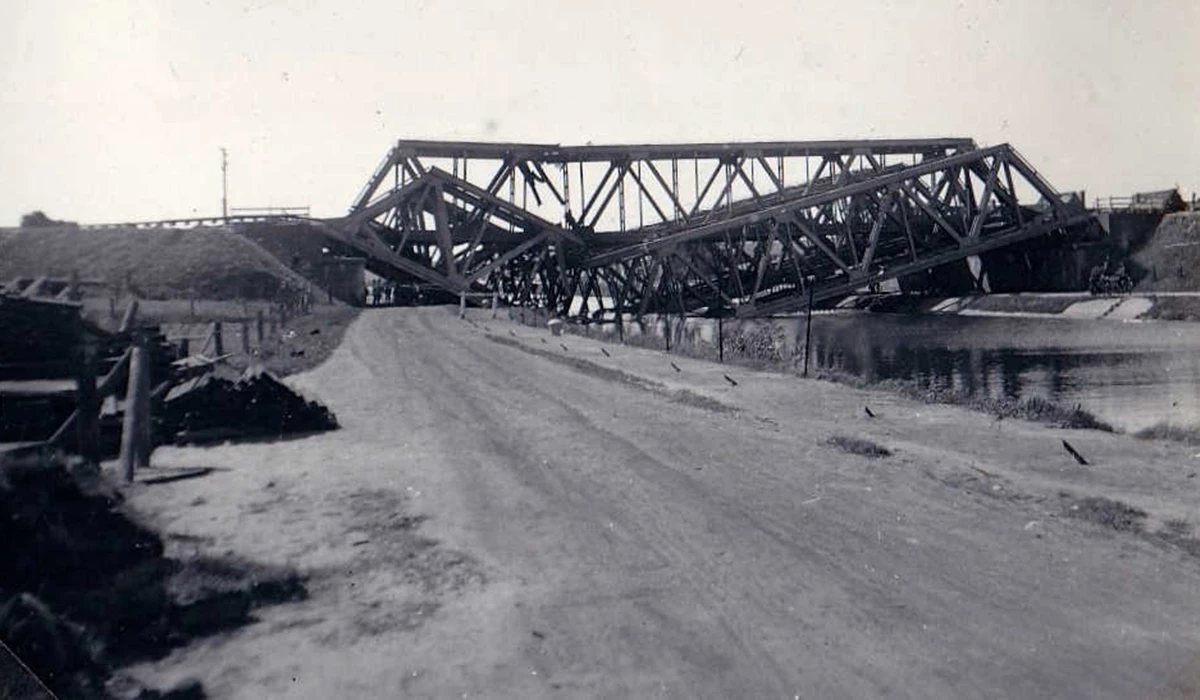 Vernielde spoorbrug Tilburg