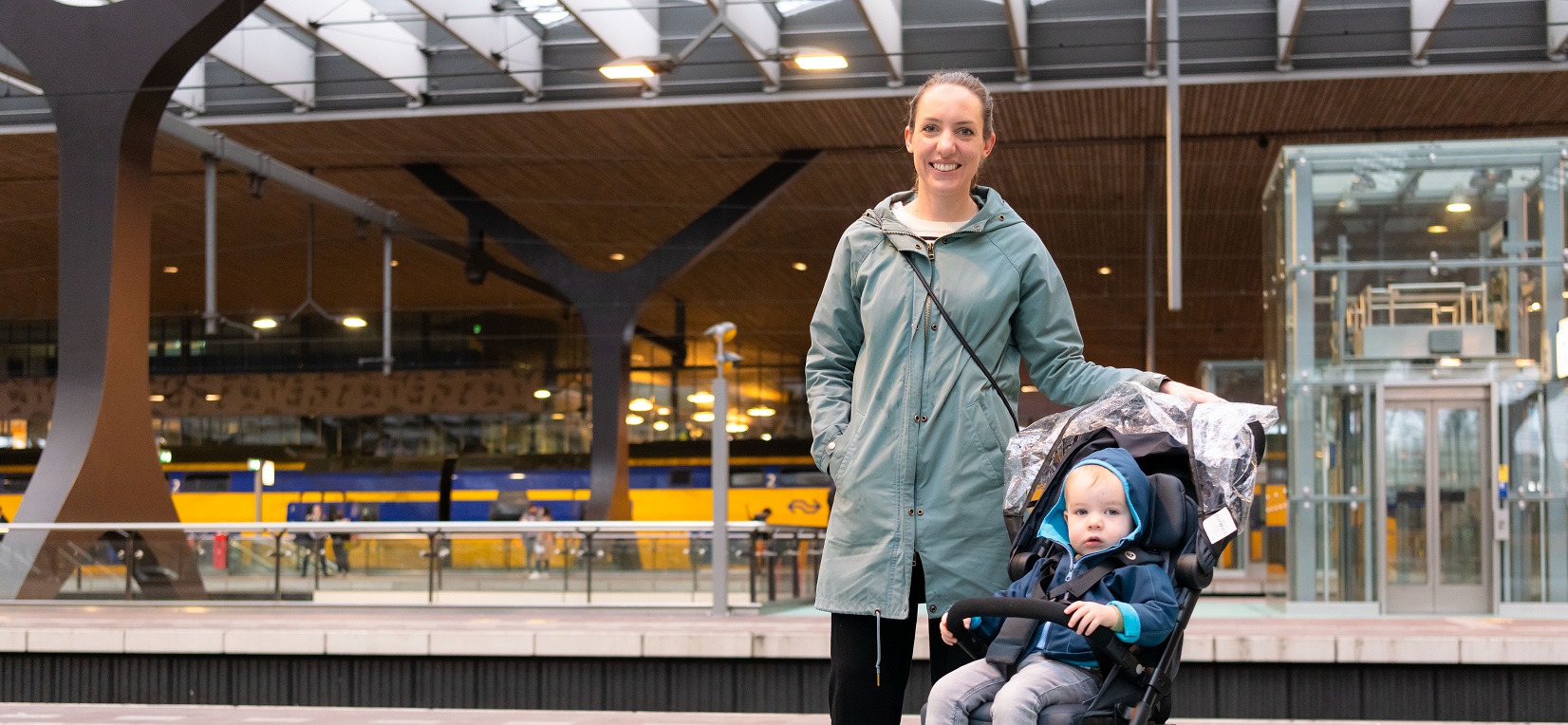 “Er moeten echt meer treinen binnen Europa gaan dan vliegtuigen. Ik pak veel liever de trein in plaats van het vliegtuig. Ik kom zelf uit Londen en heb daar nog veel vrienden. Als ik die kant op ga, probeer ik zoveel mogelijk met de trein te gaan.” - Macinde Bale
