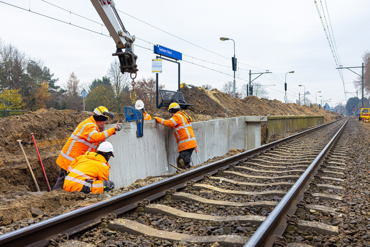 Nieuwe keerwanden worden geplaatst