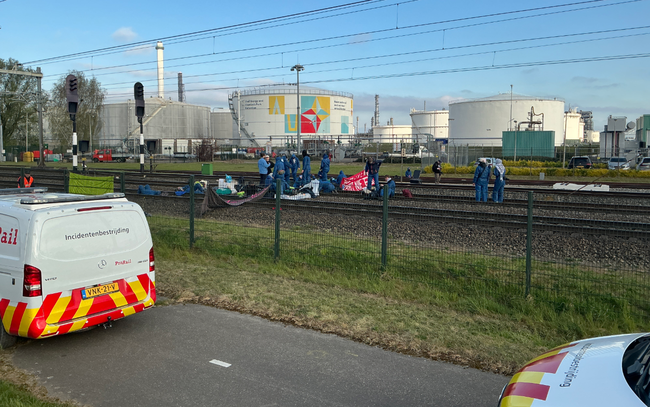 Spoorverkeer op havenspoorlijn bij Maasvlakte stilgelegd door demonstratie
