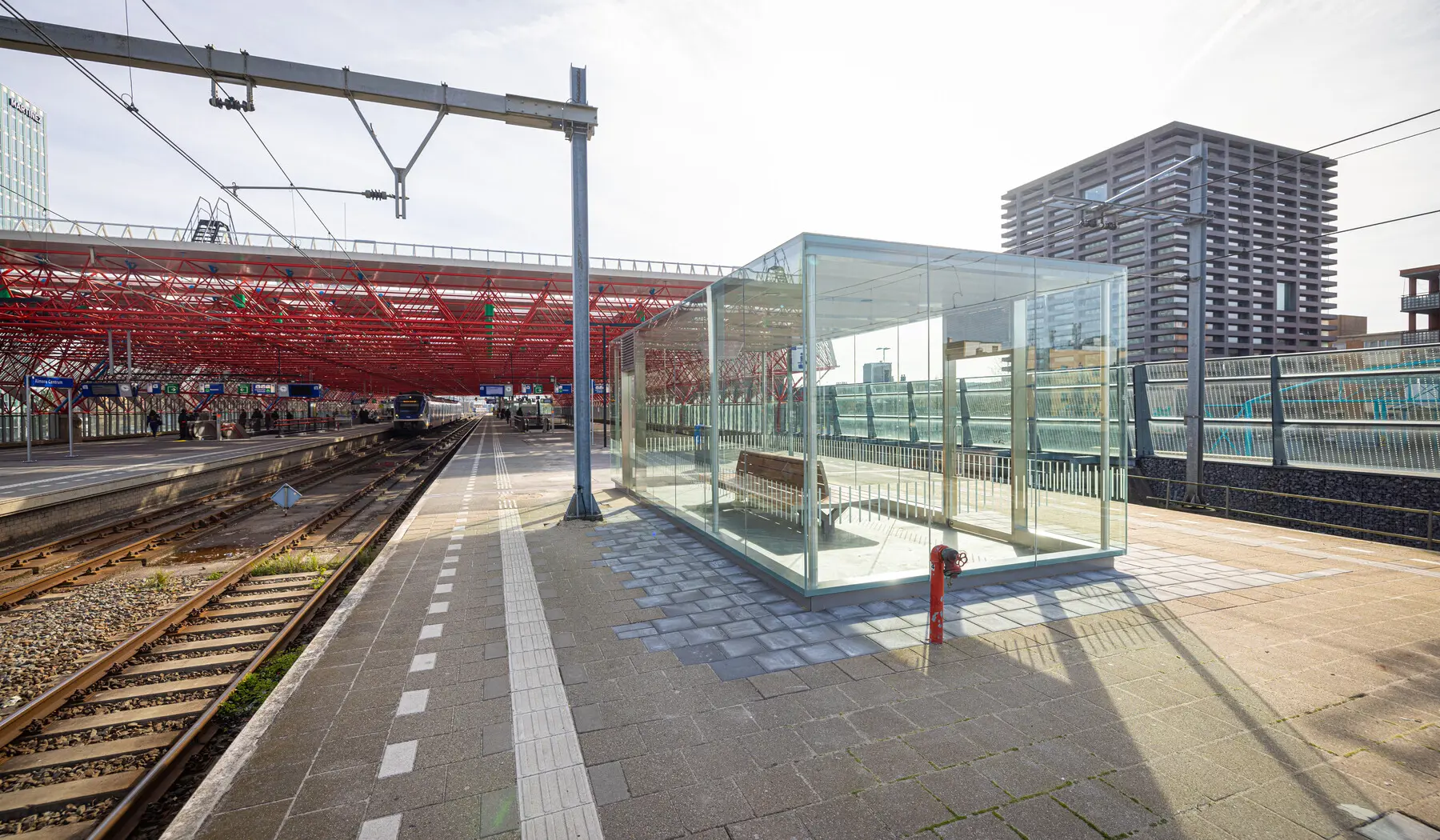 Ook de perrons zijn vernieuwd