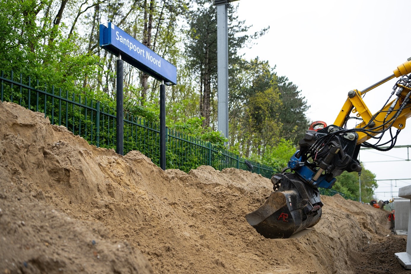 Treinen Santpoort Noord rijden weer over vernieuwde sporen