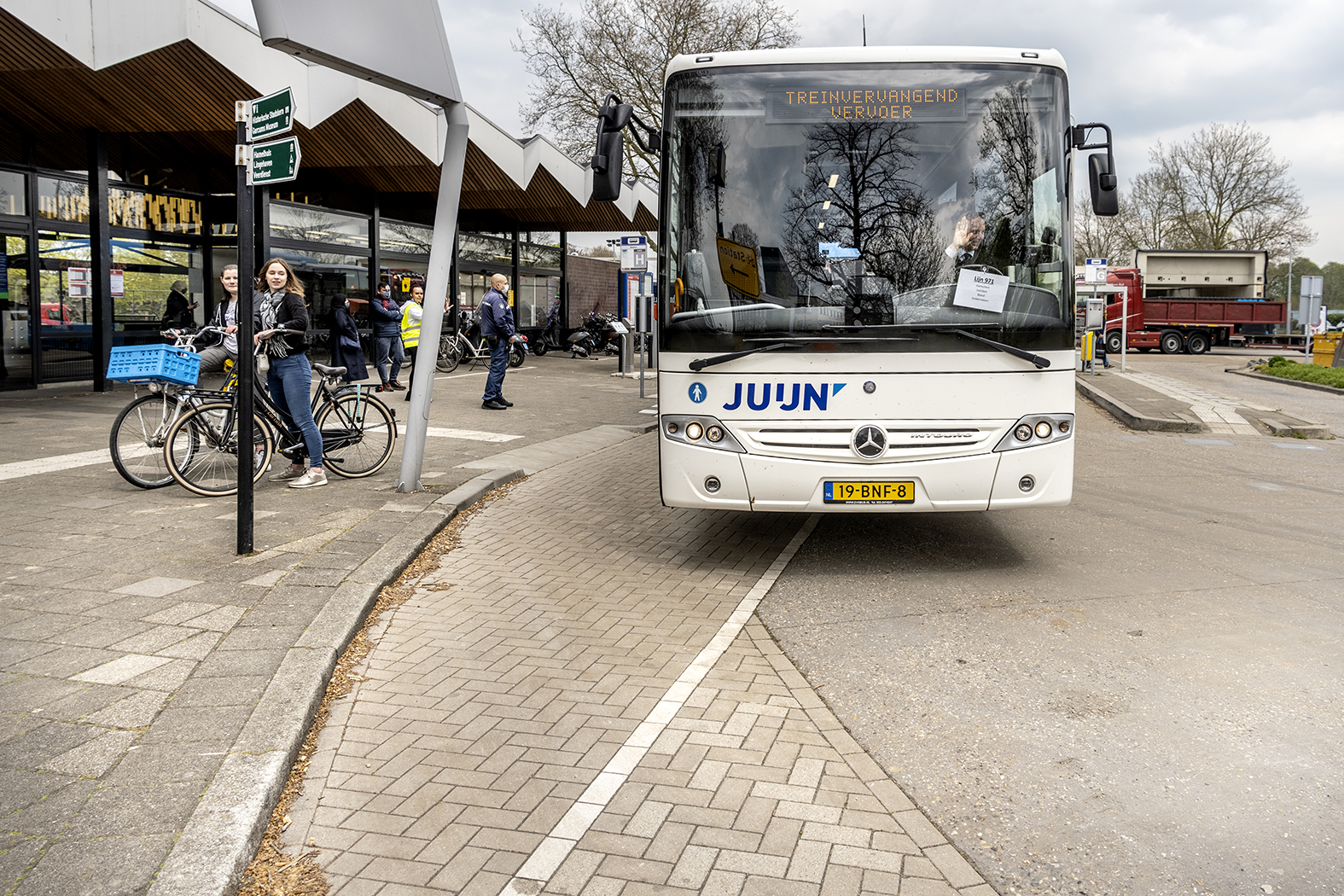 Er rijden geen treinen: Qbuzz zet bussen in