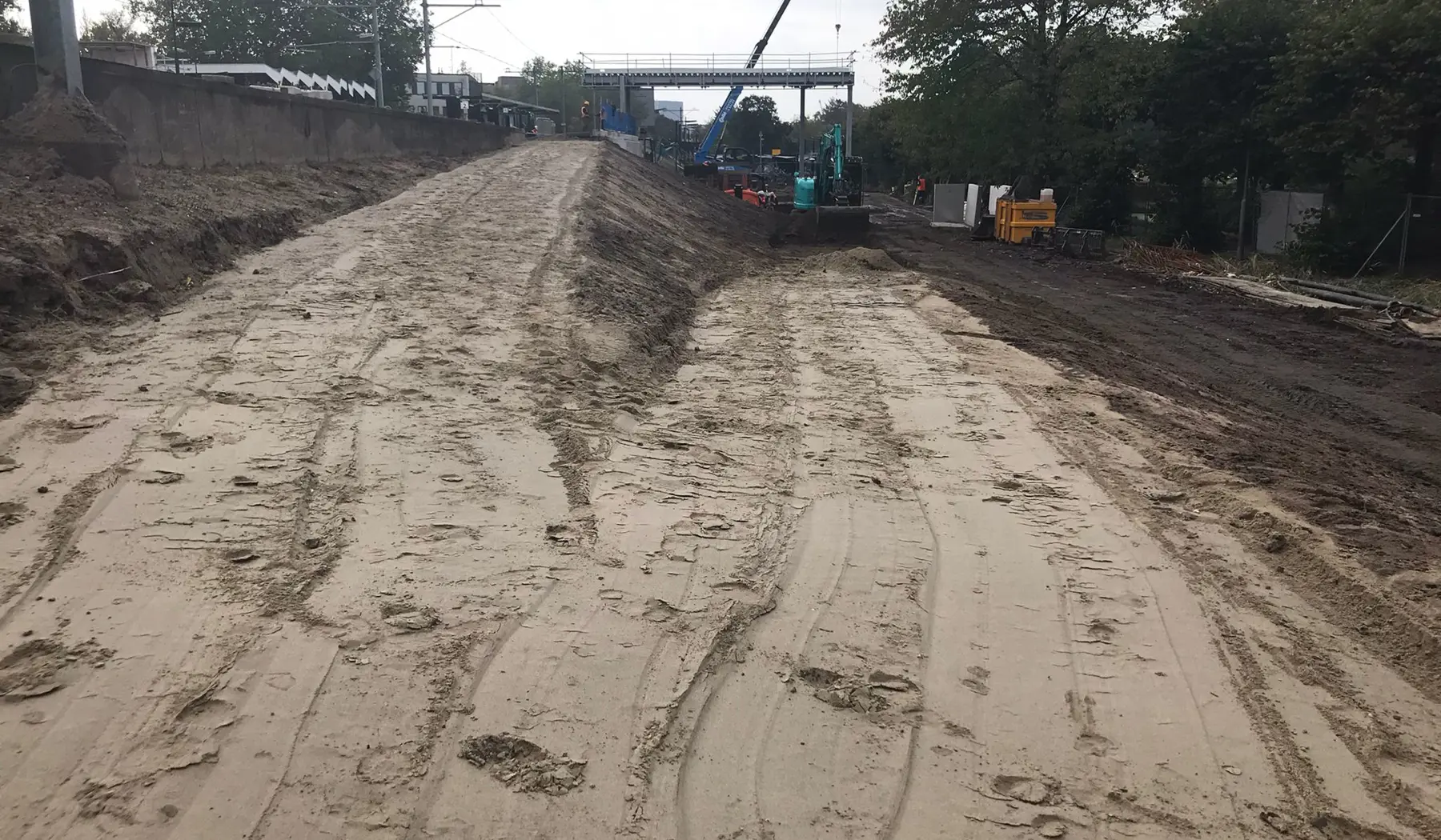 Er komt een hellingbaan naar het nieuwe zijperron