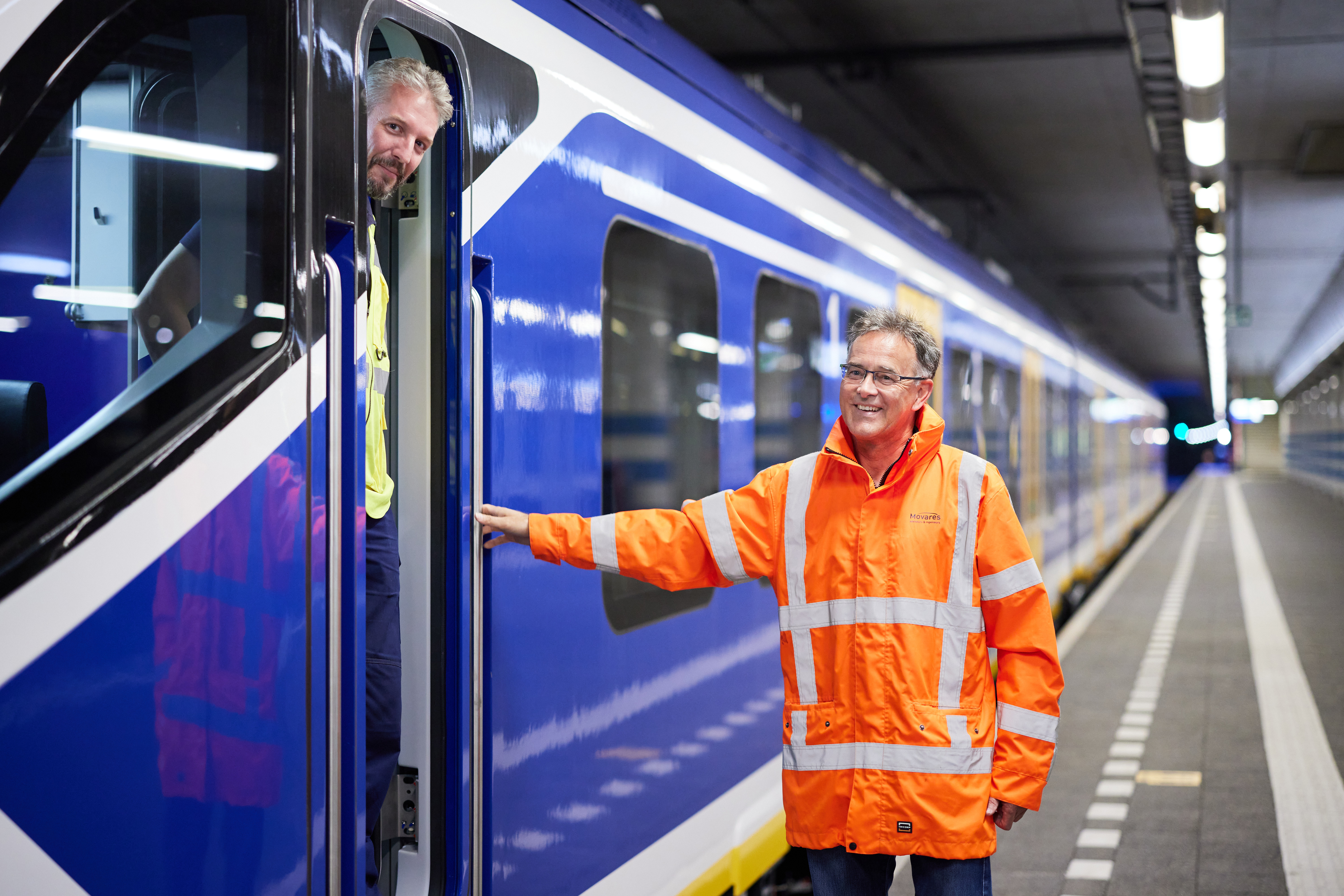 Rob reed mee met de trein en stond continu in contact met het controlecentrum