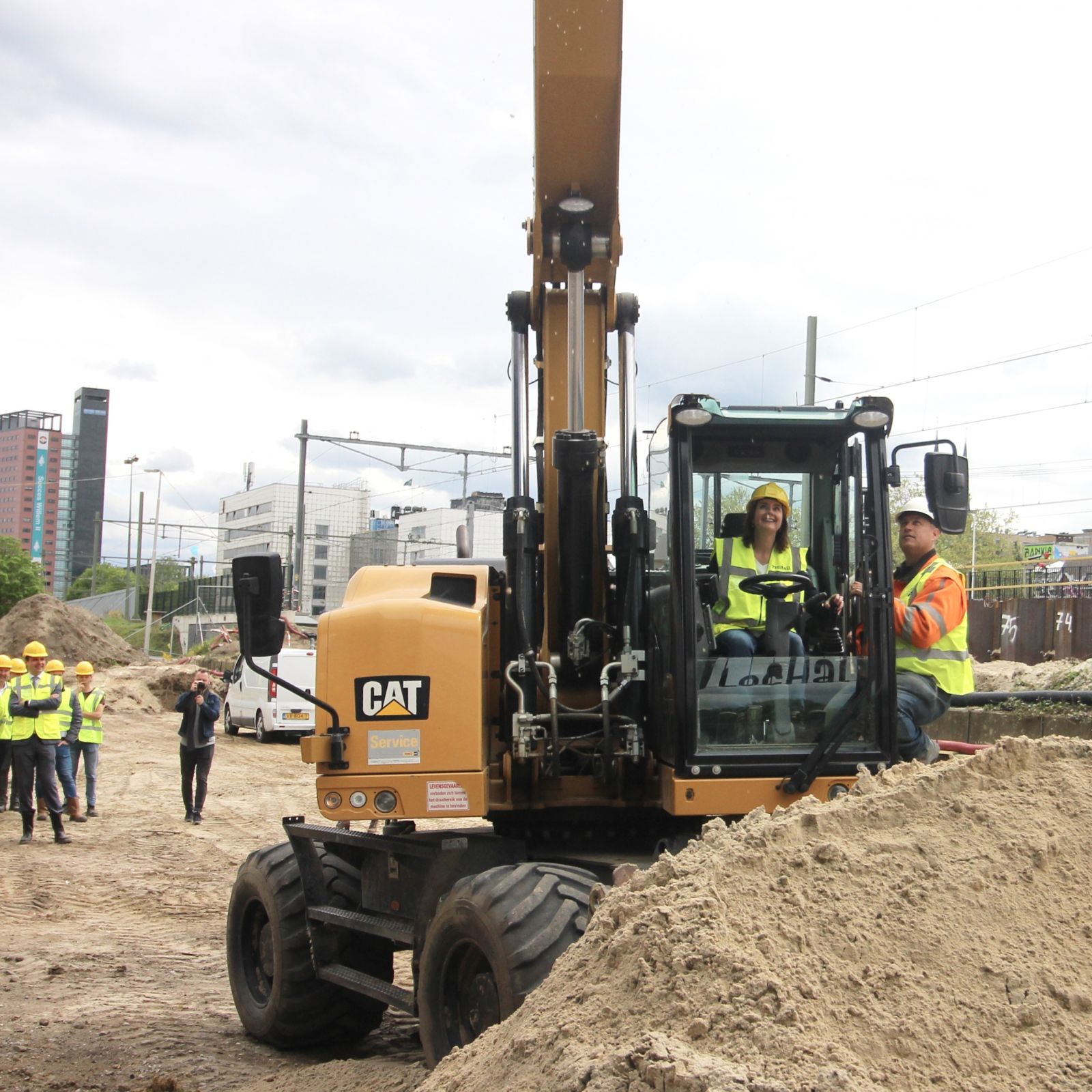 Start bouw fietsenstallingen station Tilburg | ProRail