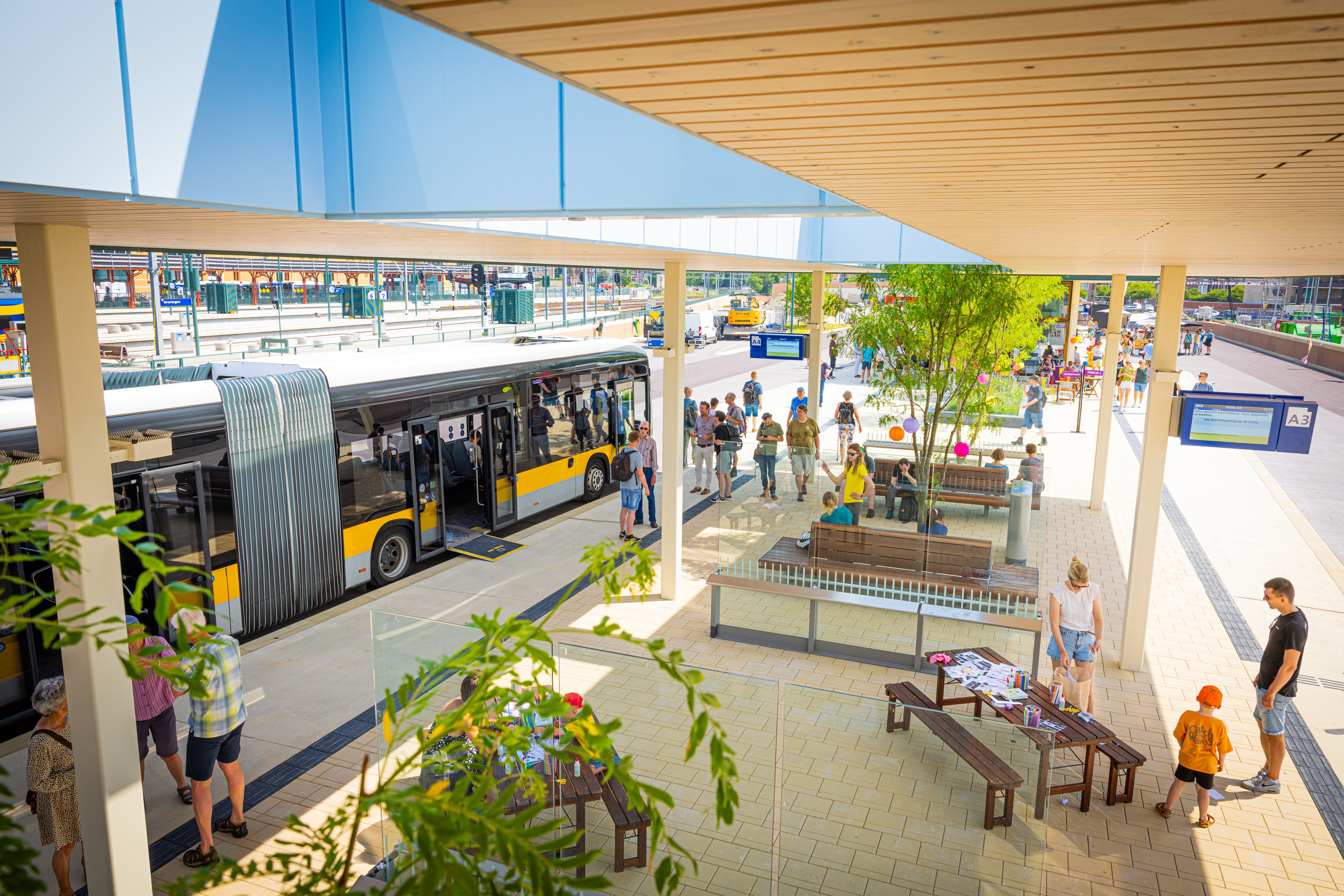 Busstation in Groningen verhuisd