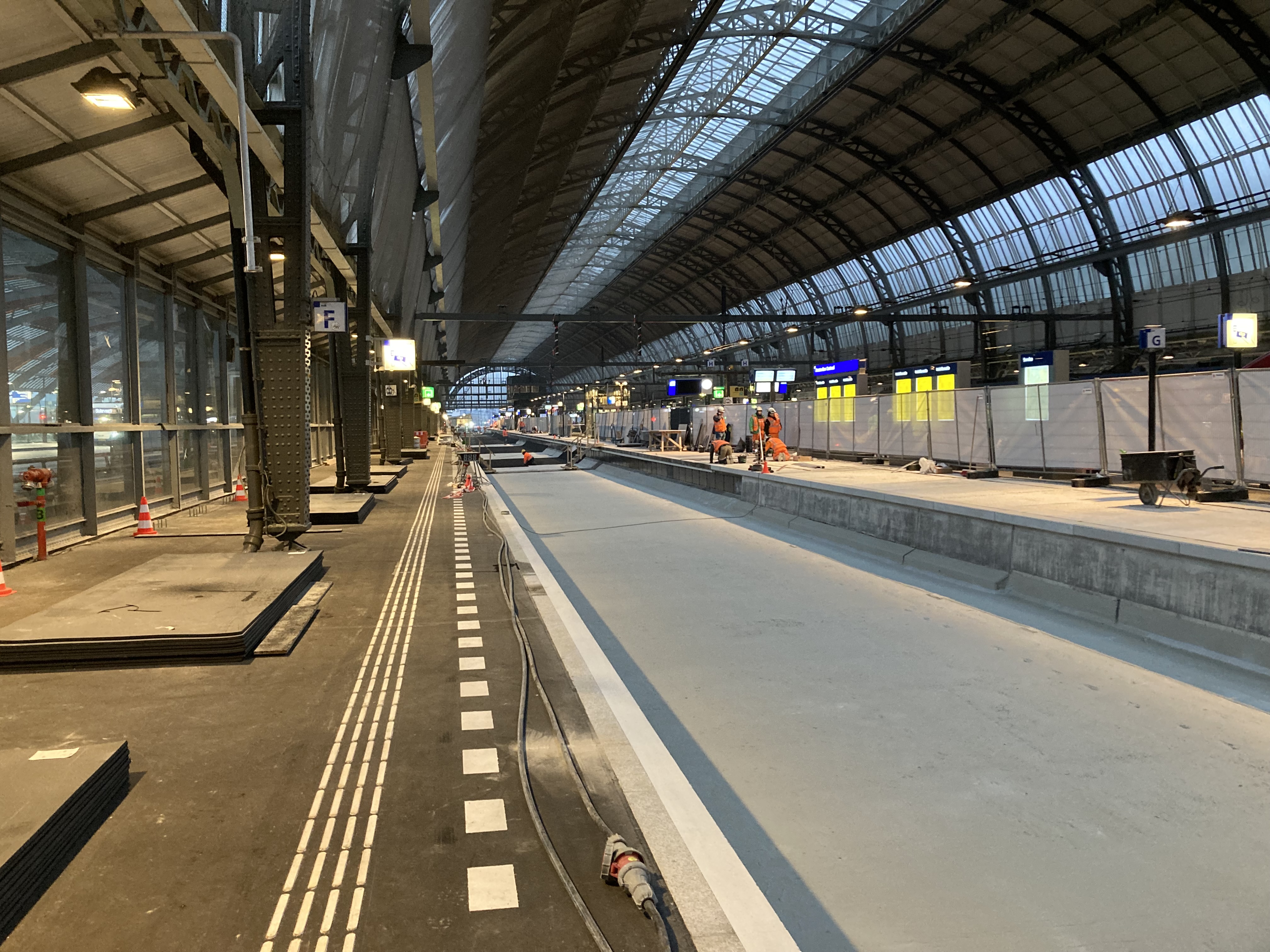 De spoorbak is waterdicht gemaakt met speciale coating