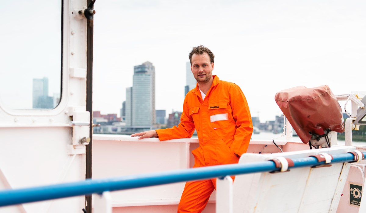 Vier jaar geleden ging Michiel als stuurman de hele wereld over op enorme schepen