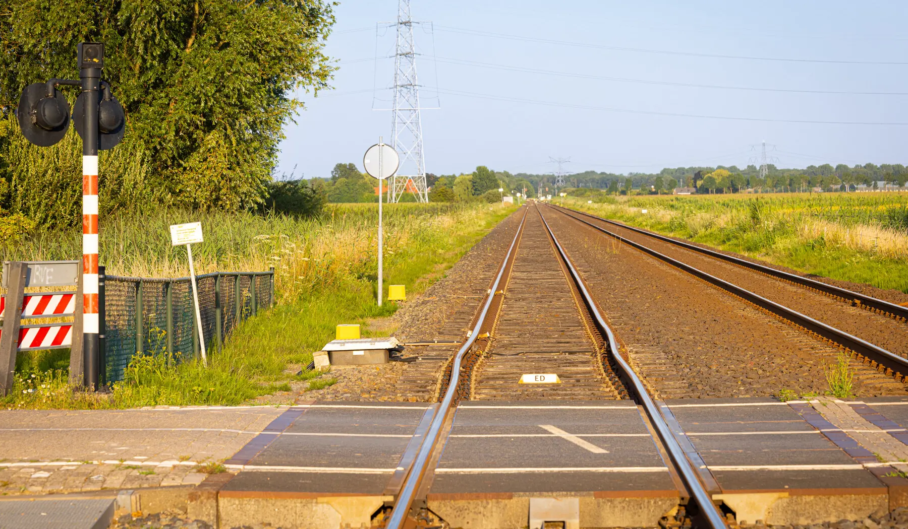 Spoorspatting in Elst