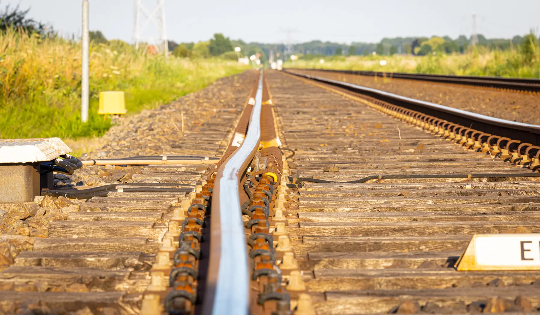Een spoorspatting in de vorm van een 'knik' in het spoor