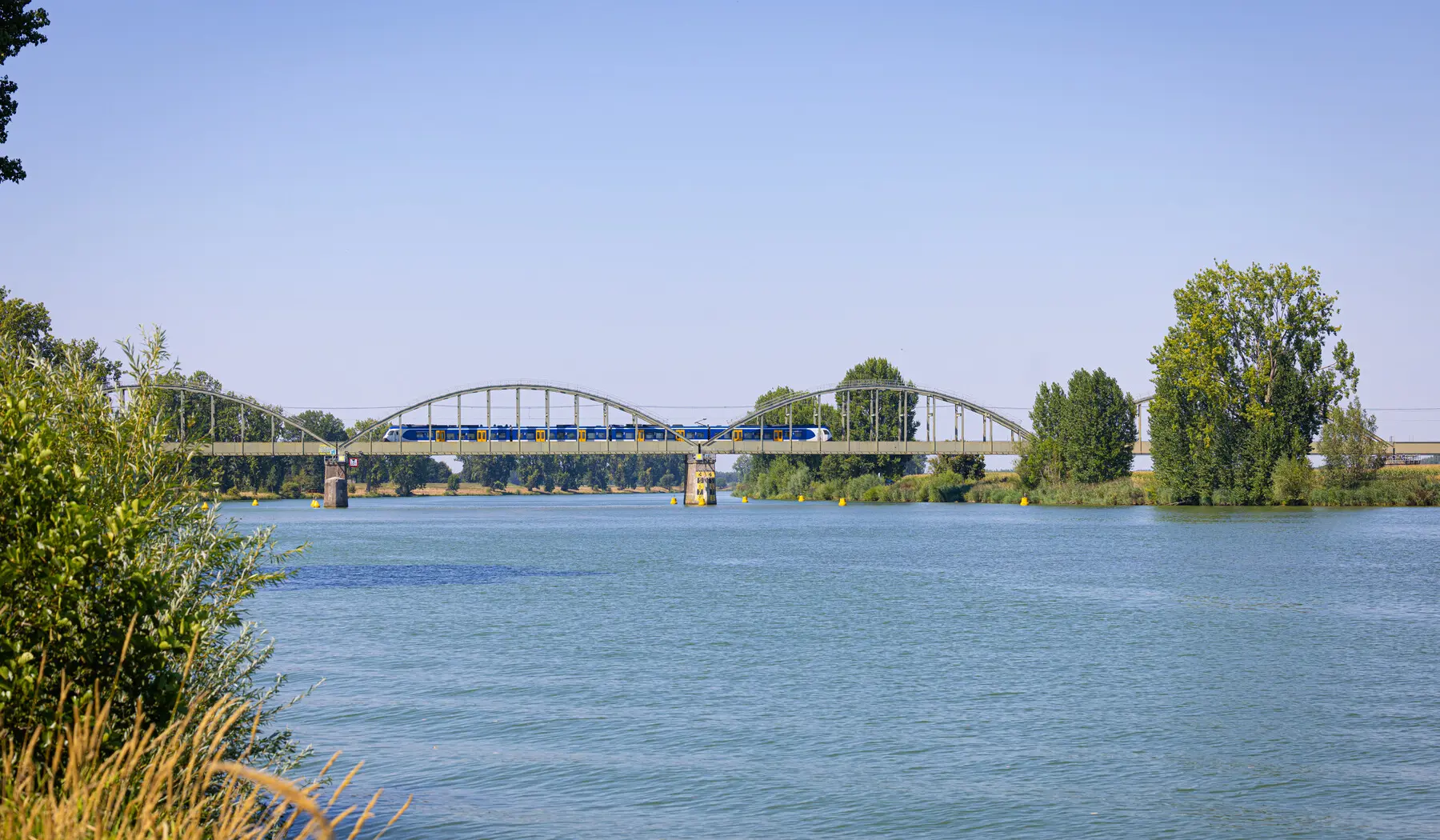 De Edithbrug over de Maas