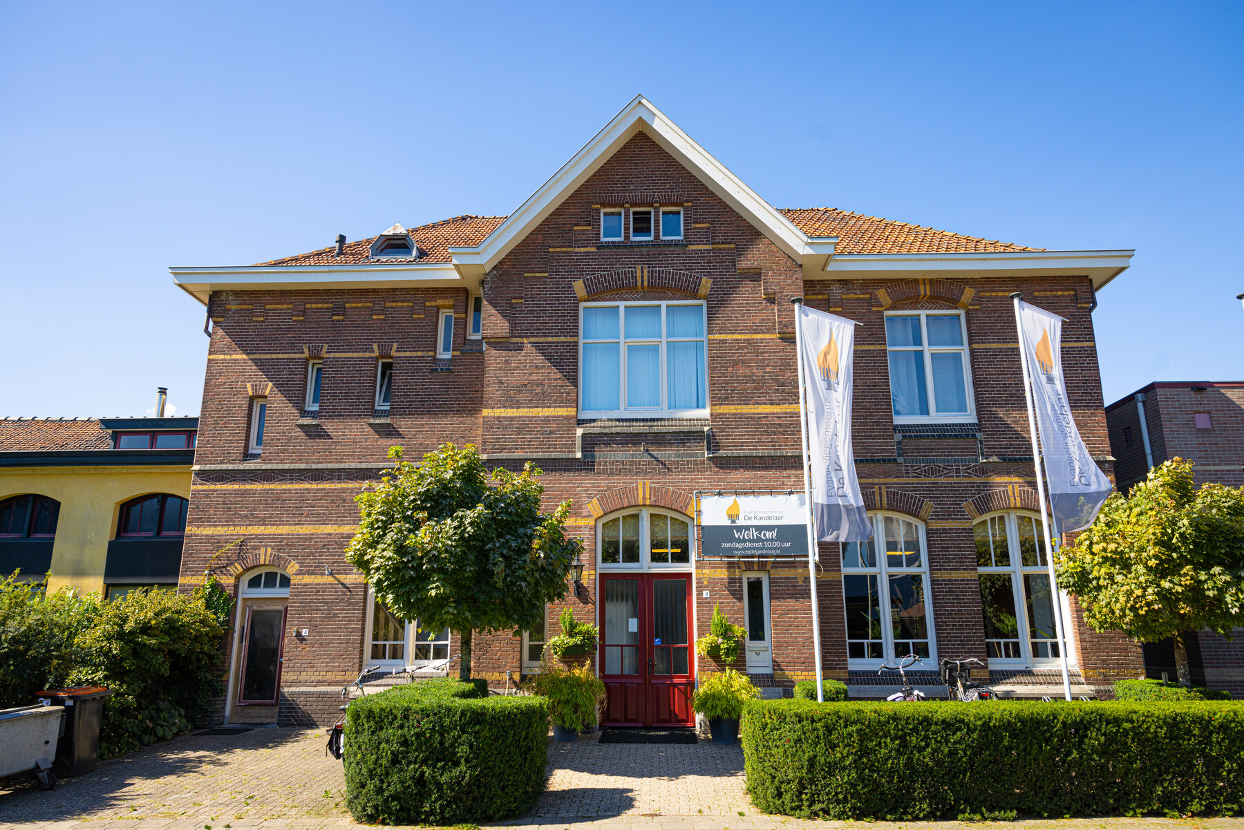 Het oude stationsgebouw van Ede centrum