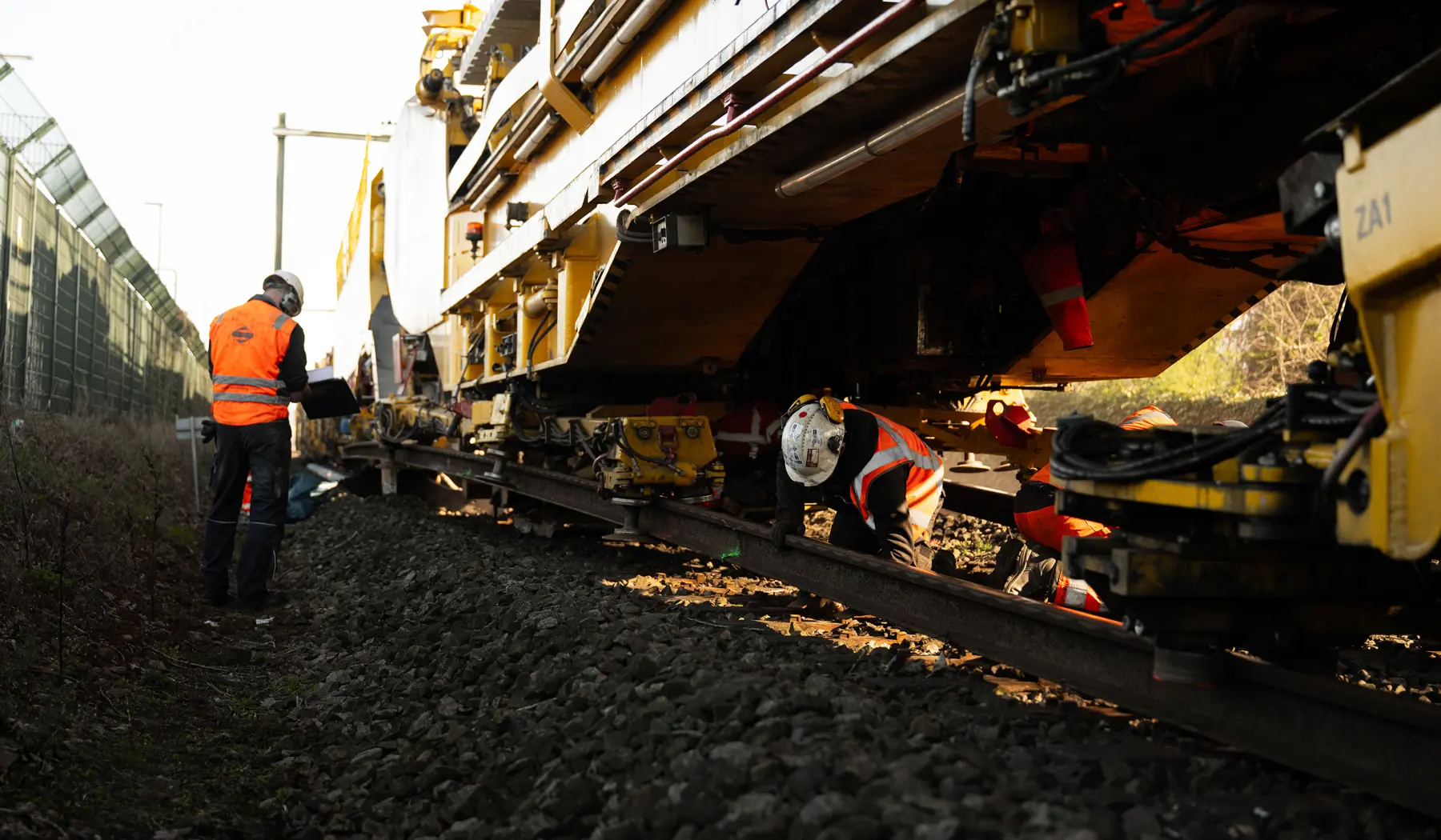 De RU800s tilt het spoor op alsof het niets is
