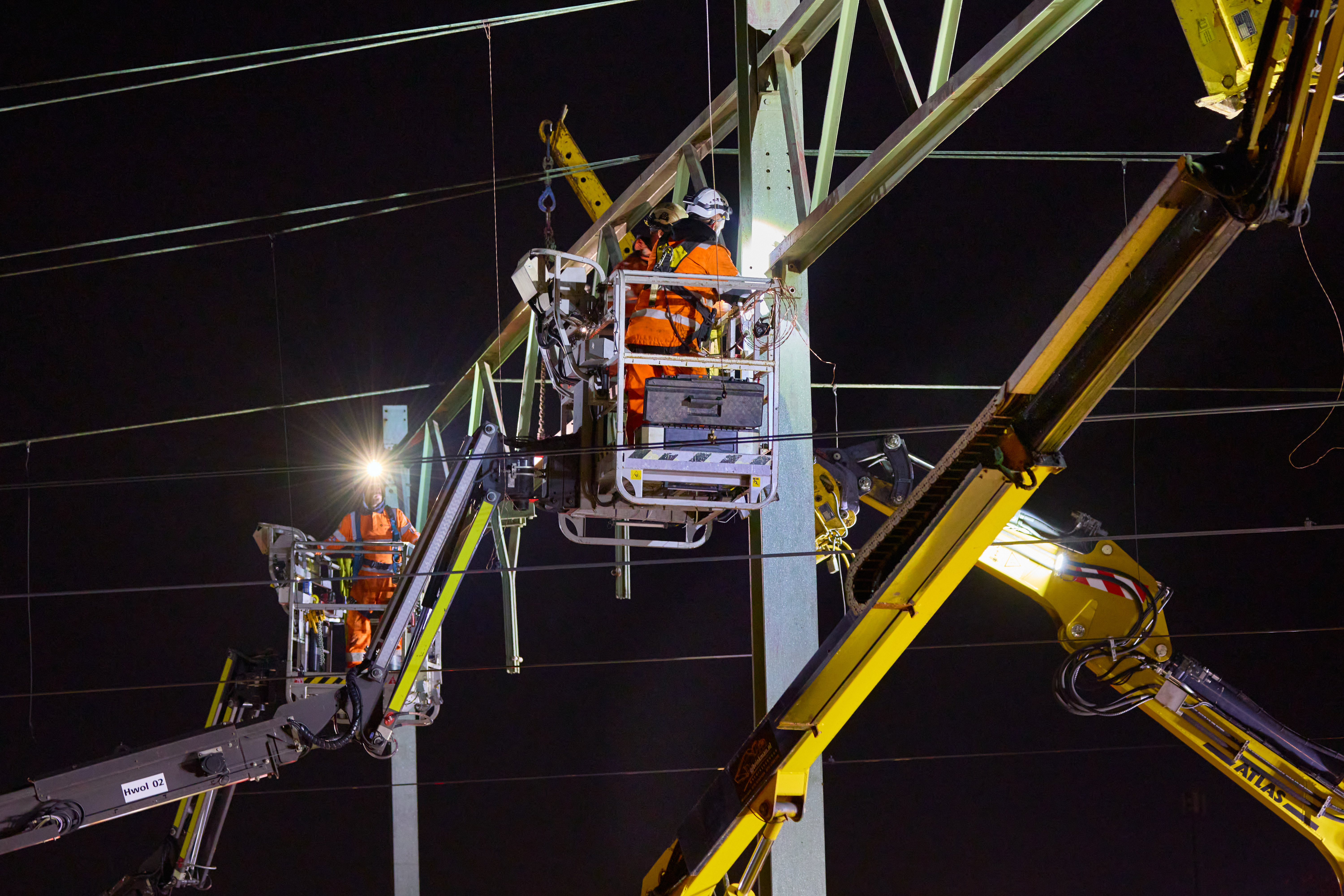 Vervangen van bovenleidingsportalen