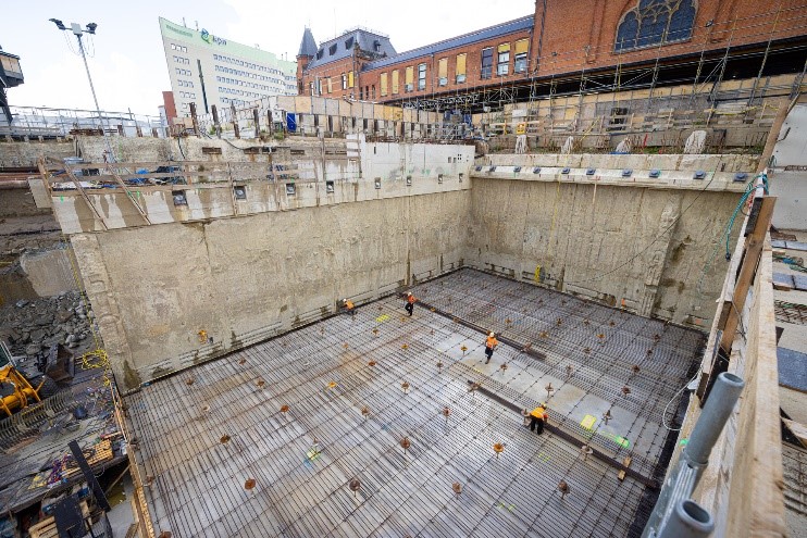 De noordelijke toegang van de voetgangerspassage