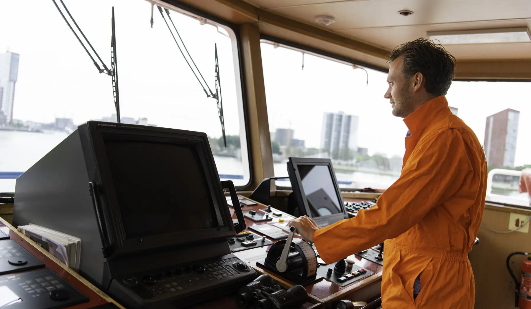 "Als stuurman heb je wachtdiensten en ben je om beurten verantwoordelijk voor het onderhoud van het schip"