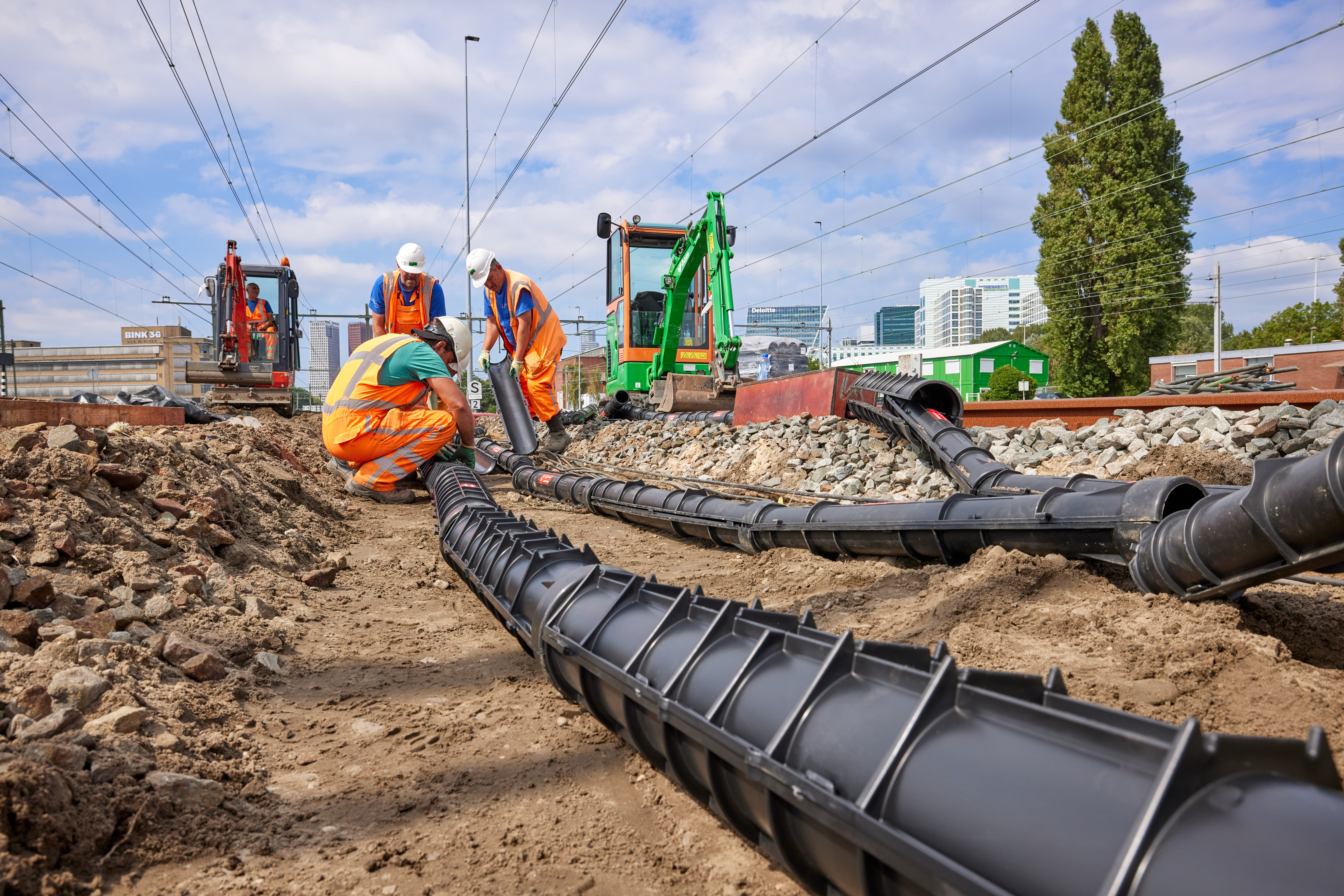 Mantelbuizen leggen voor kabels en leidingen
