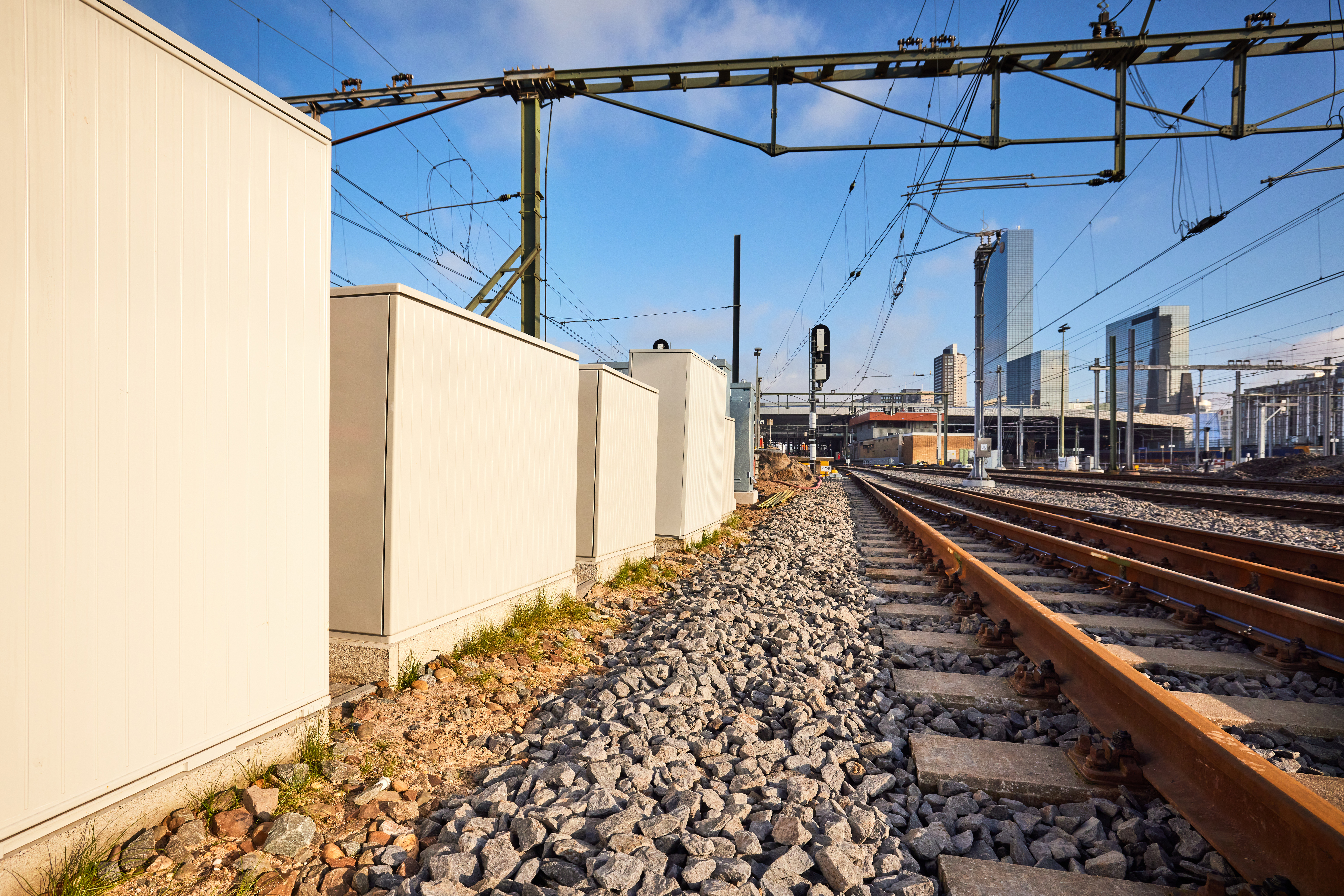 Relaiskasten, wisselverwarmingskasten en hoogspanningskasten