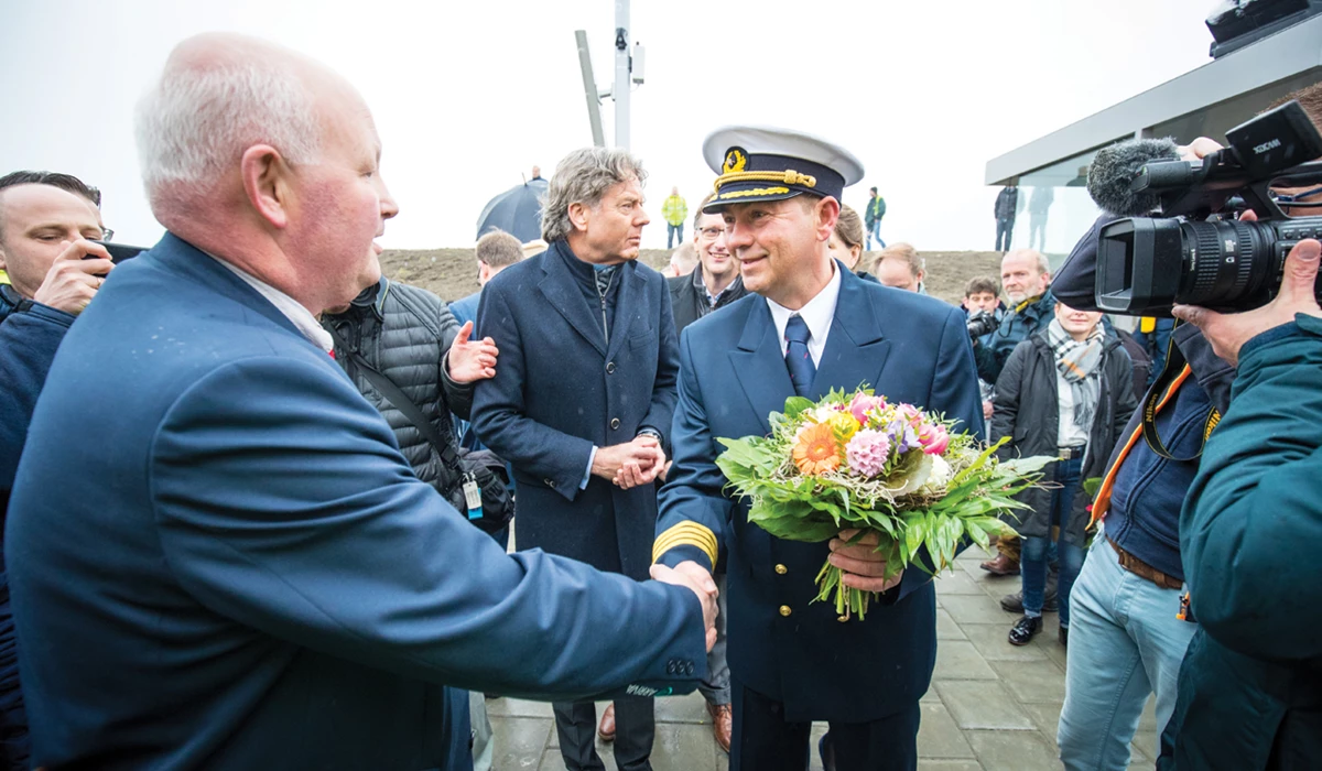 Koning Willen-Alexander opent de nieuwe spoorlijn tussen Roodeschool en Eemshaven
