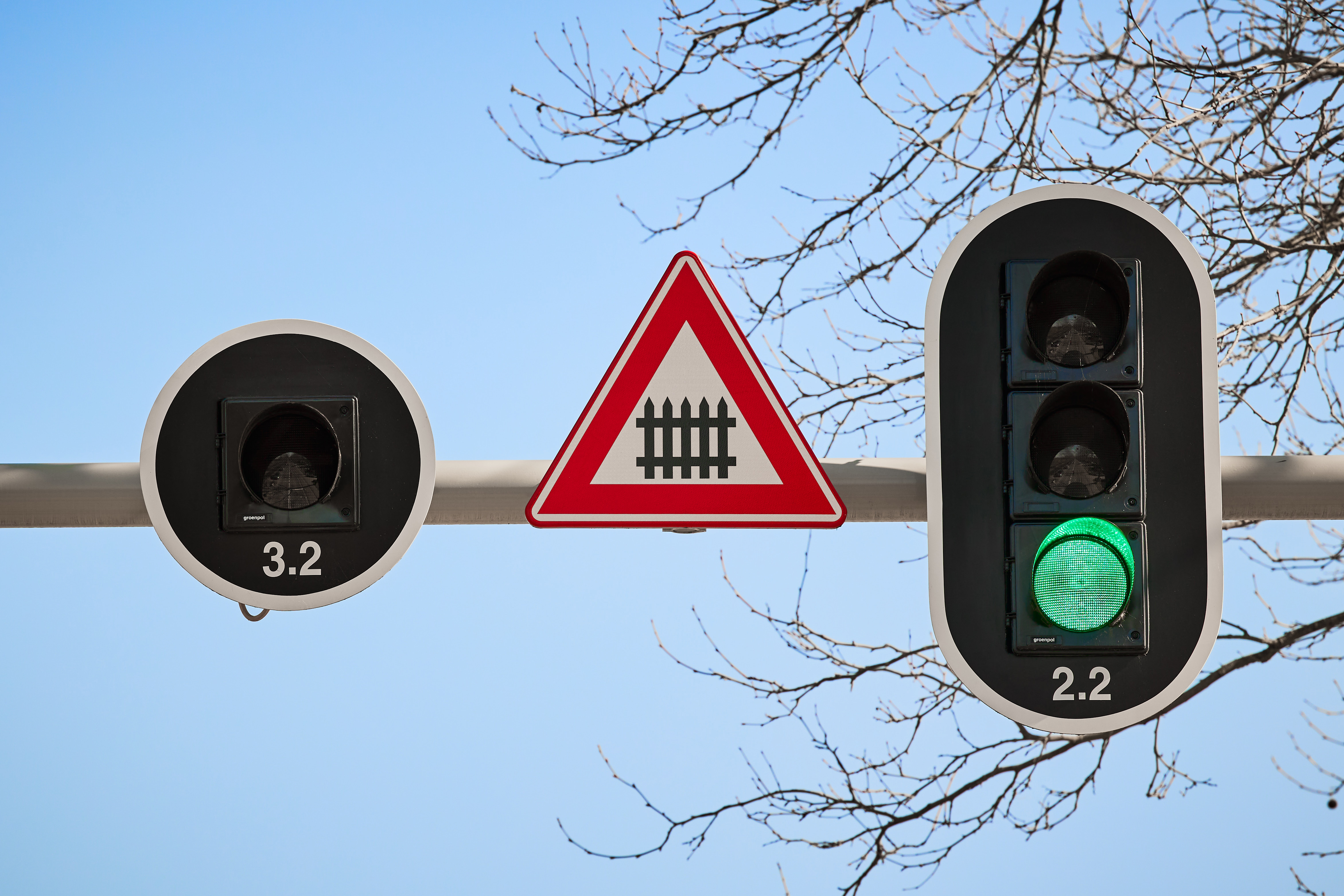 Alleen als er verkeer op de Giessenzoom aankomt, gaat het stoplicht op rood