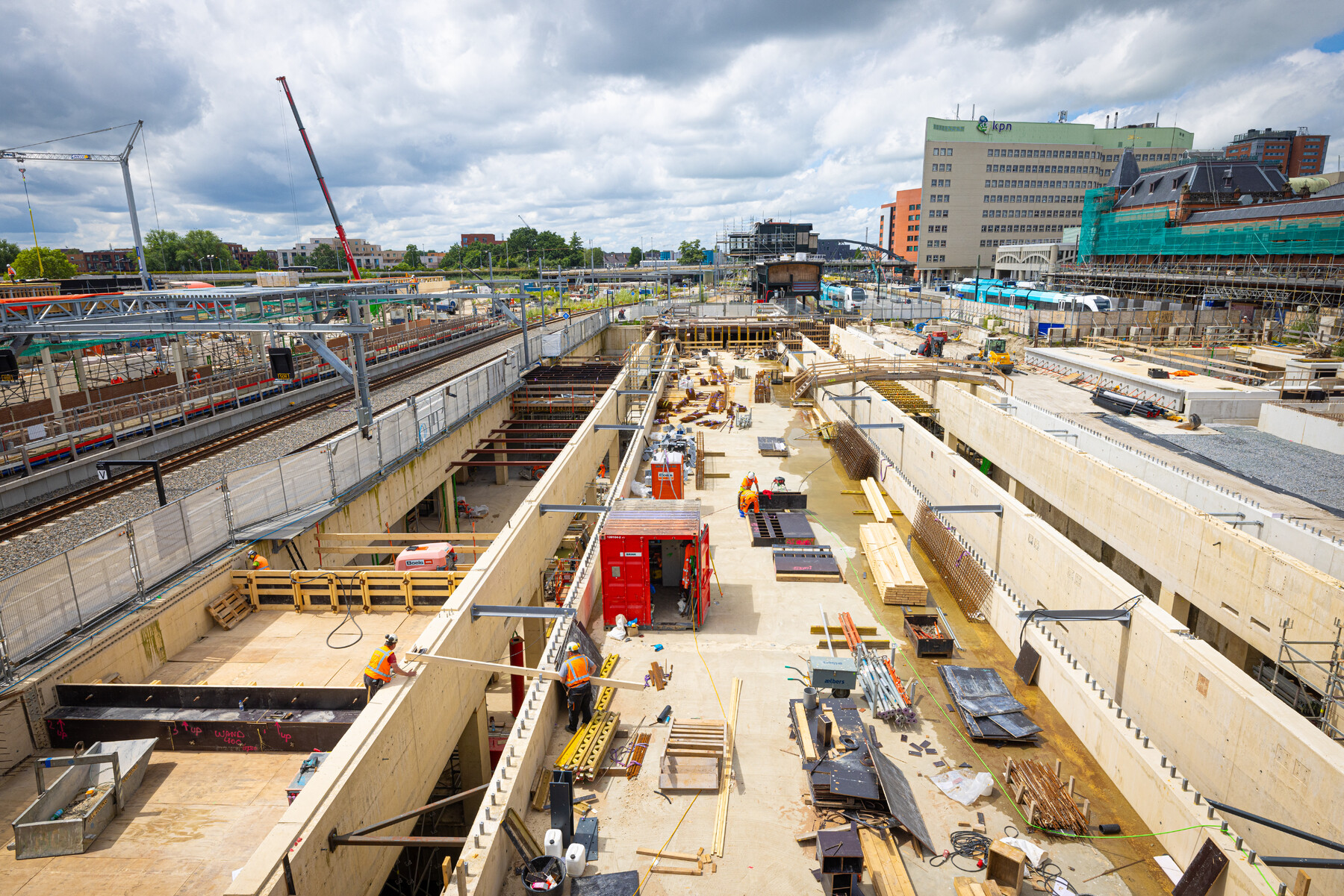 Begin mei werden de laatste spoordekken gestort, een belangrijke mijlpaal