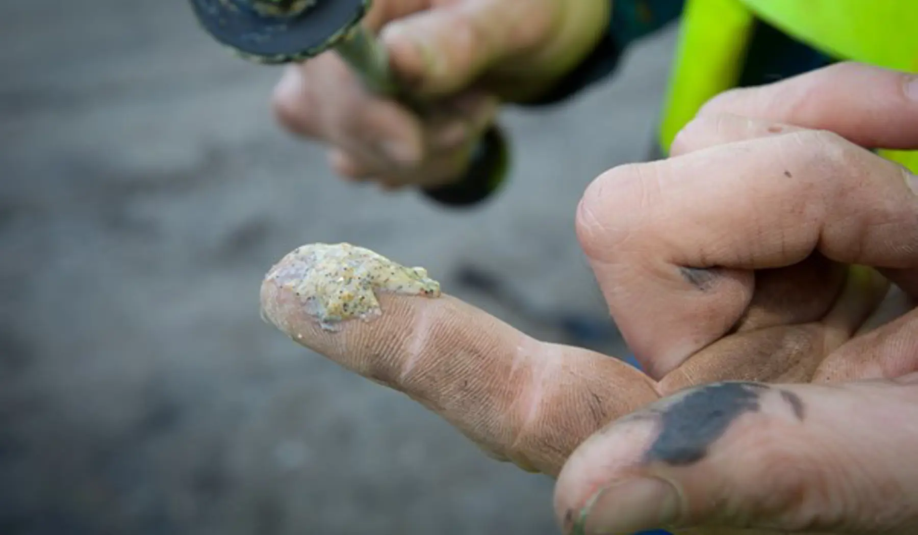 Sandite is een mix van zand, metaaldeeltjes en aardappelzetmeel