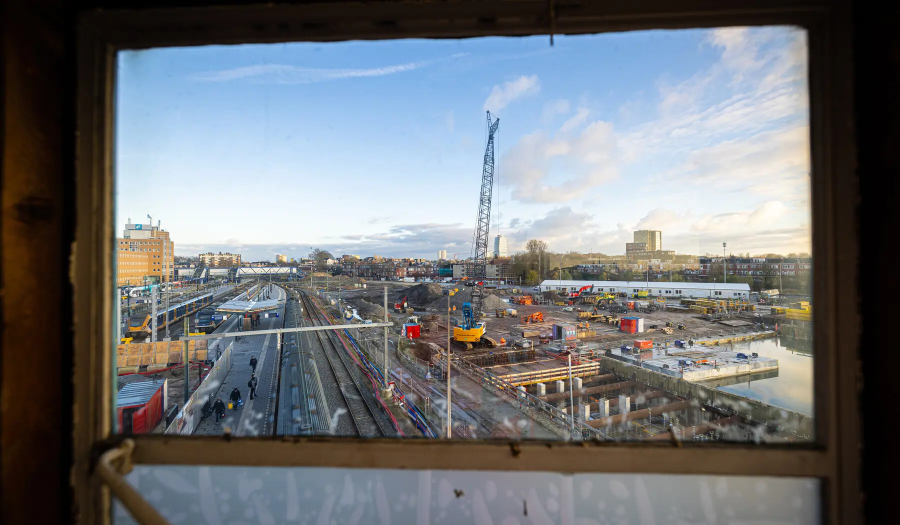 Doorkijkje vanuit het seinhuis.