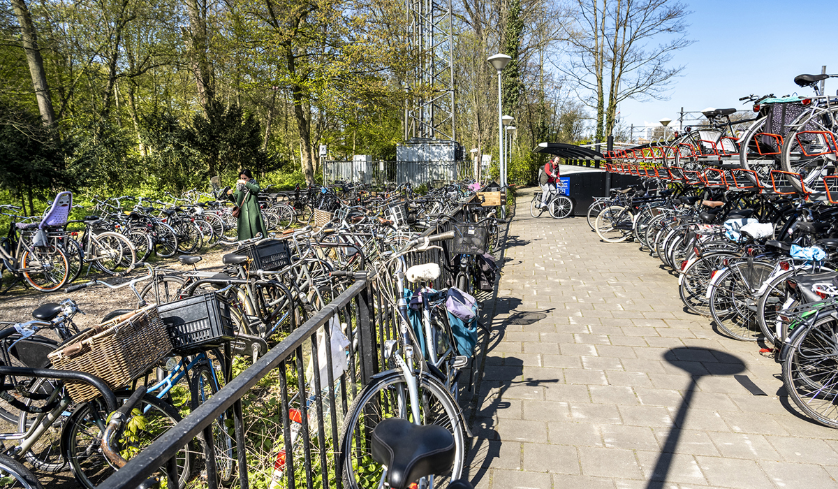 De nieuwe stalling voorkomt verrommeling
