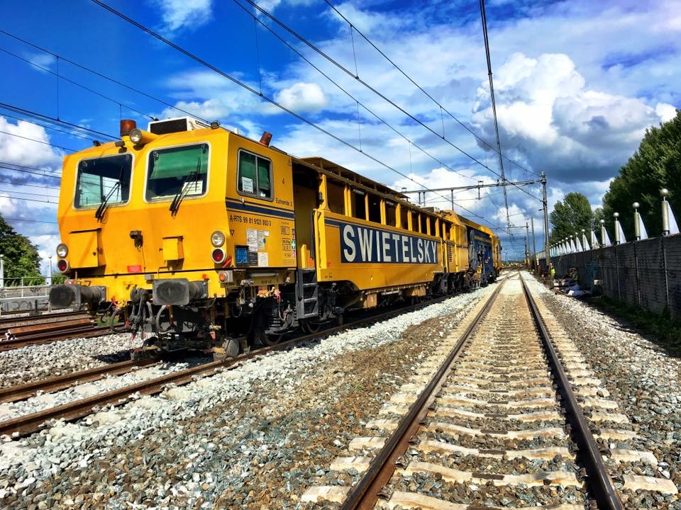 Werktreinen die aannemer Swietelsky gebruikt