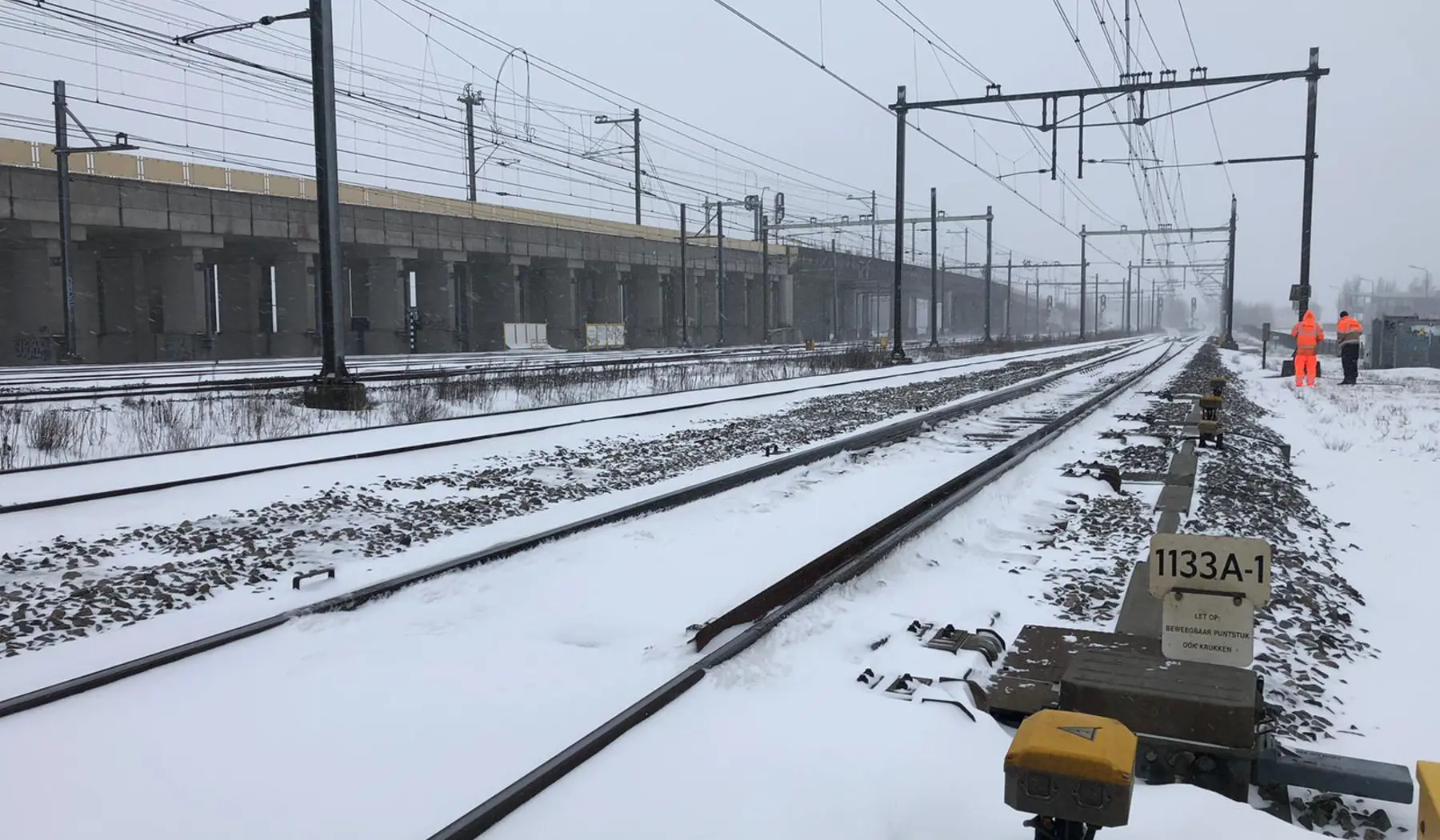 Wissels in sneeuw bij Hoofddorp