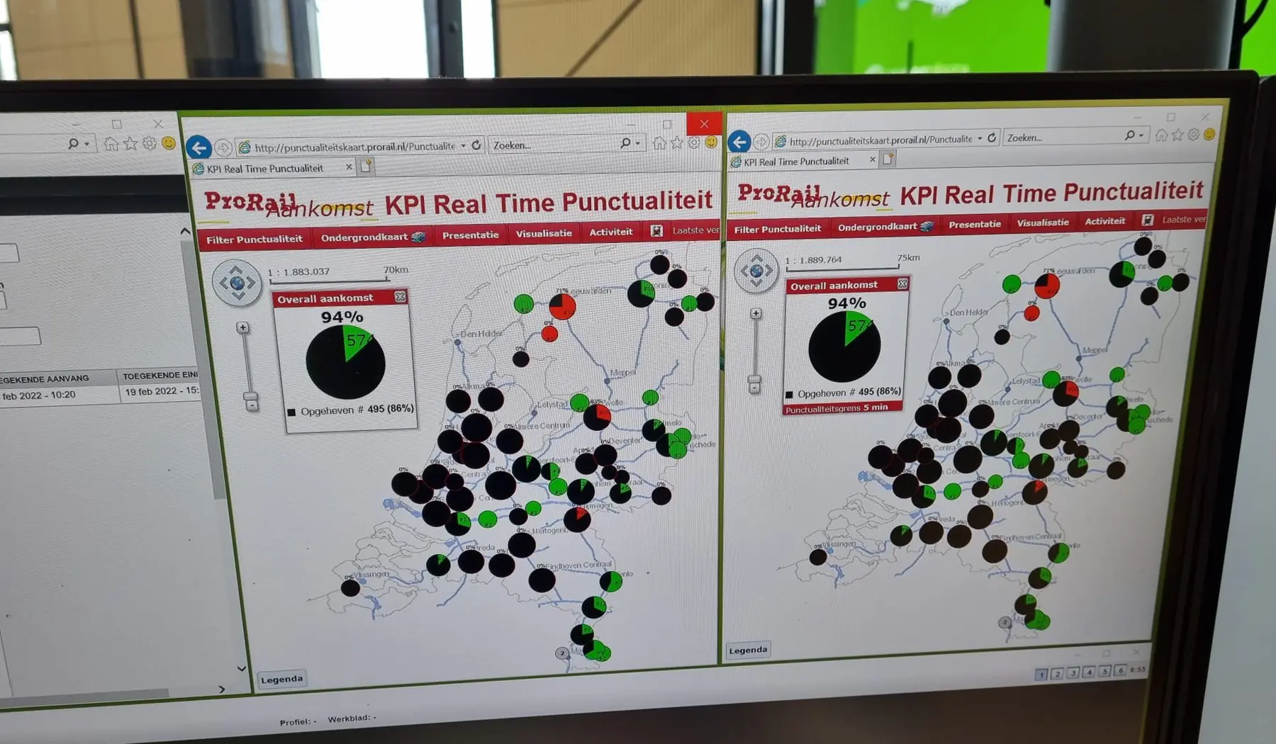 Vanaf het Operationeel Controle Centrum Rail: groen is treinverkeer, zwart is nog geen treinverkeer