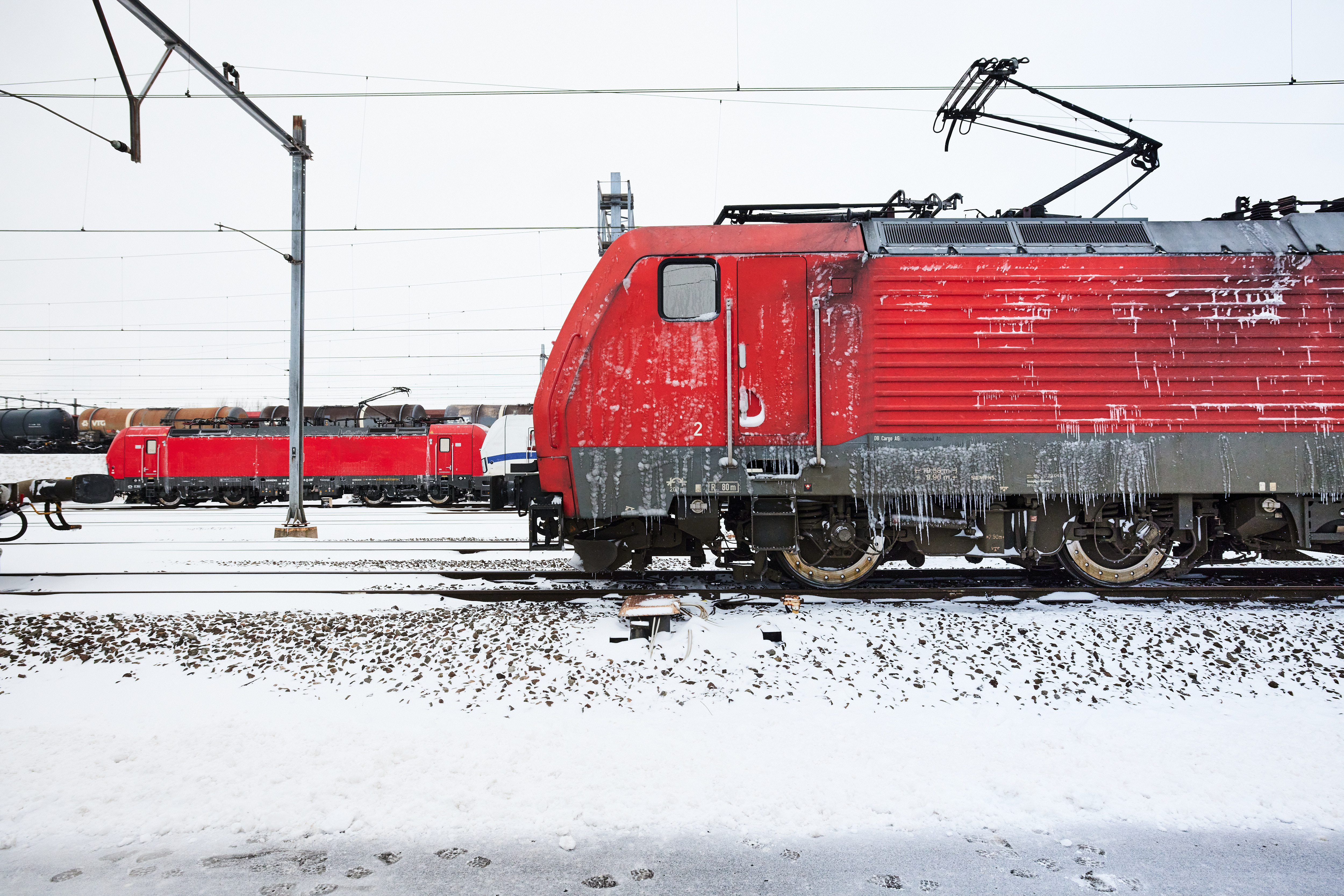 Goederentrein in de sneeuw