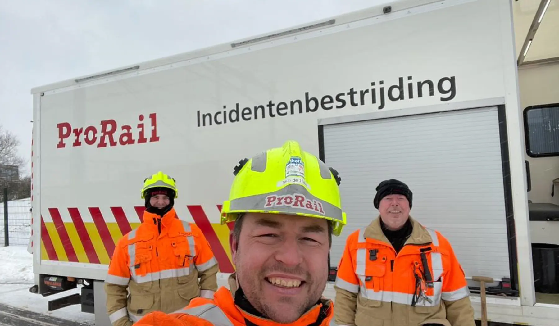 Teus en zijn collega's voor een nieuwe dienst