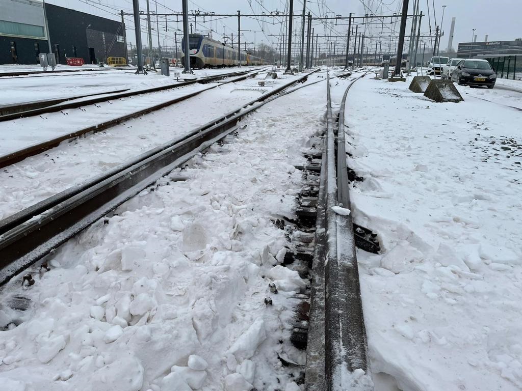 Samen met ASSET Rail wissels ontdooien