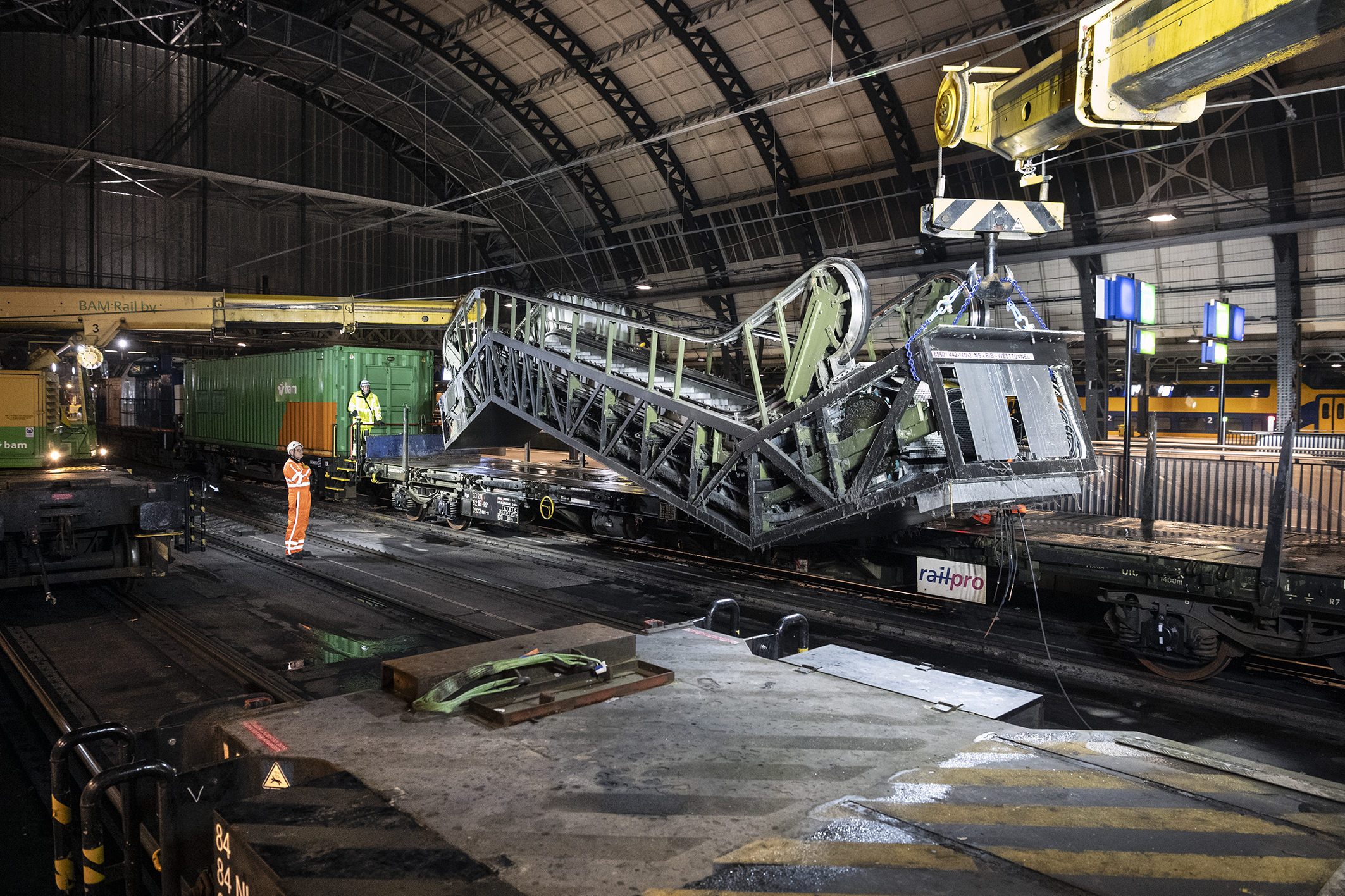 Uithalen van de roltrappen