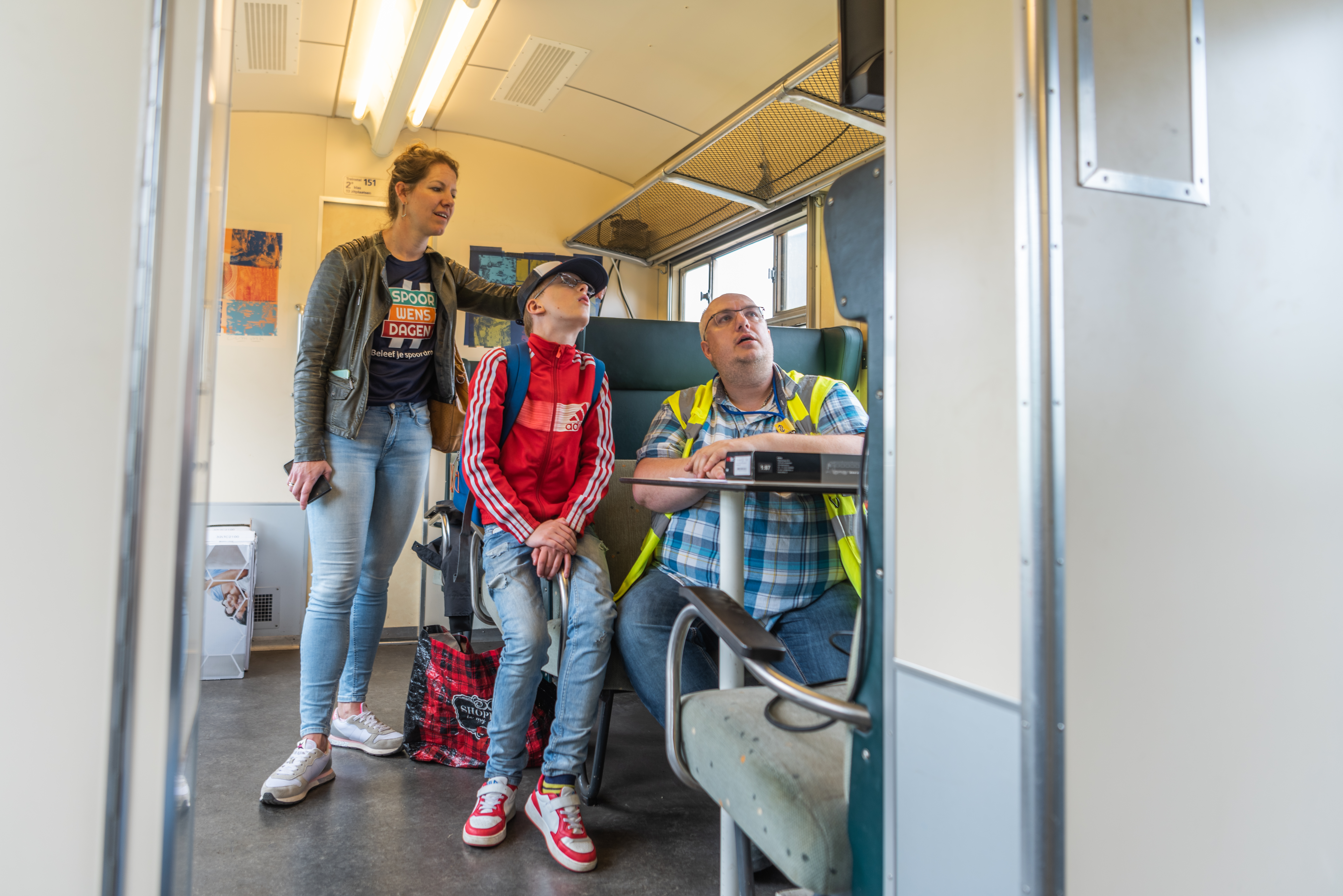 De Spoorwensexpress (D3-trein) brengt de VIP's naar hun locatie. 