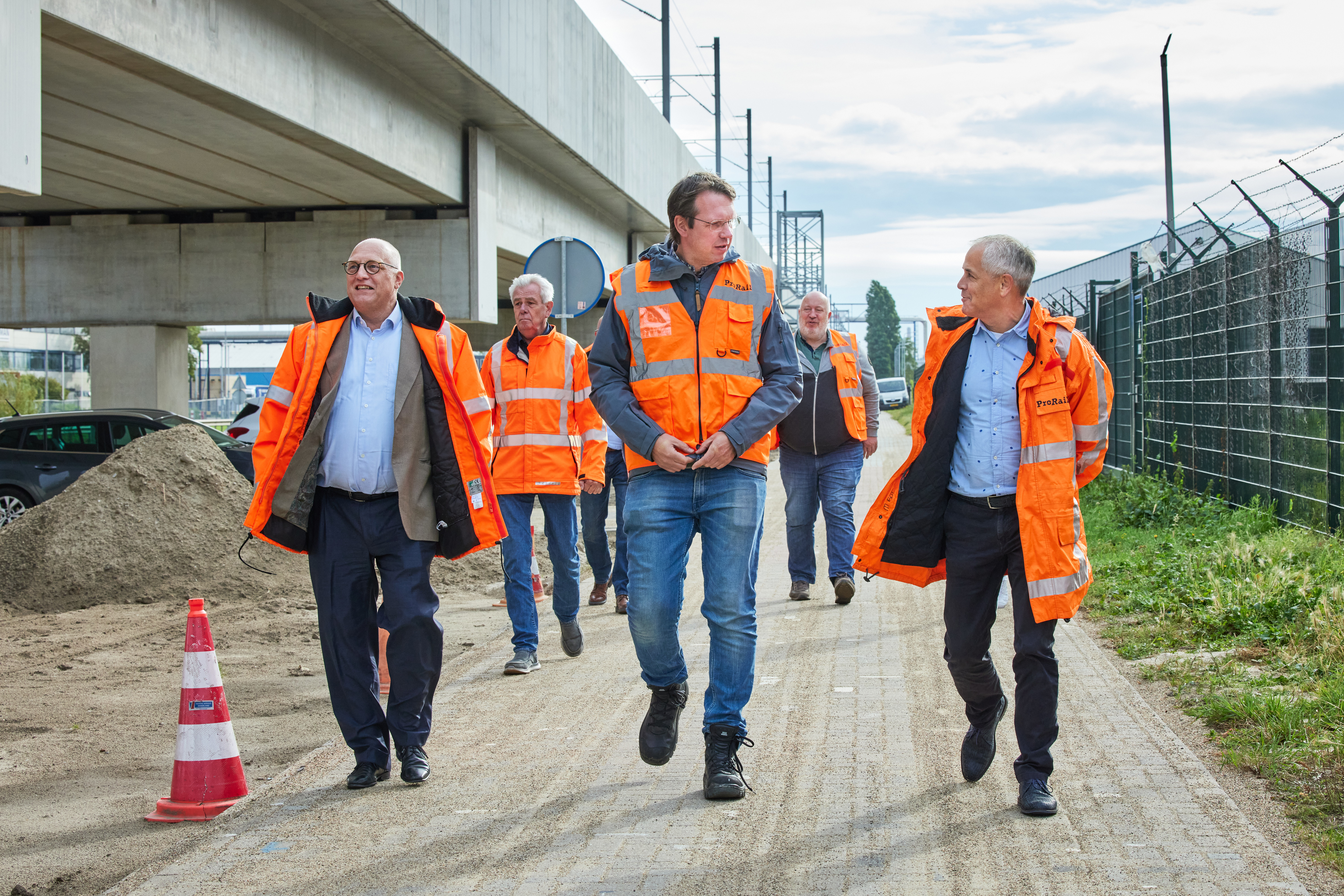 Vlnr: Hans Meeuwsen, Jan van Kleef, John Voppen, Leen Grootendorst, Michel Farro