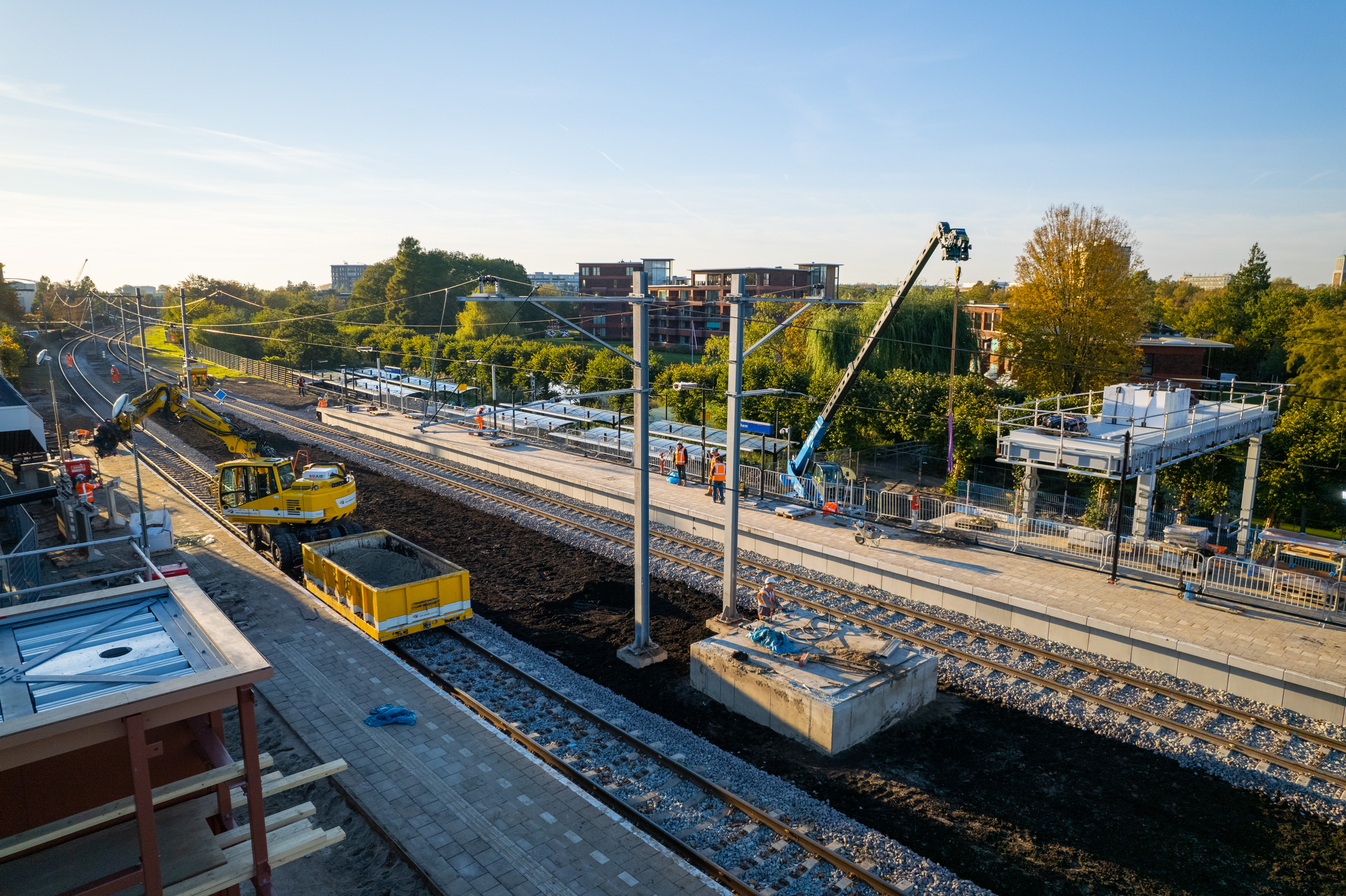 Tijdens de sloop werden er diverse andere werkzaamheden uitgevoerd op het station