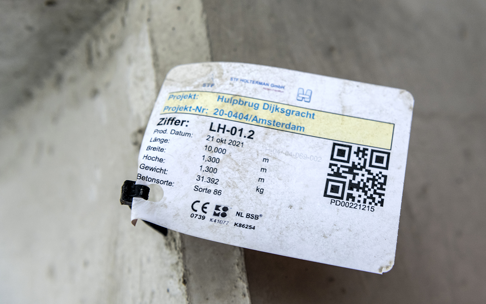 De specificaties van de tijdelijke brug op schrift