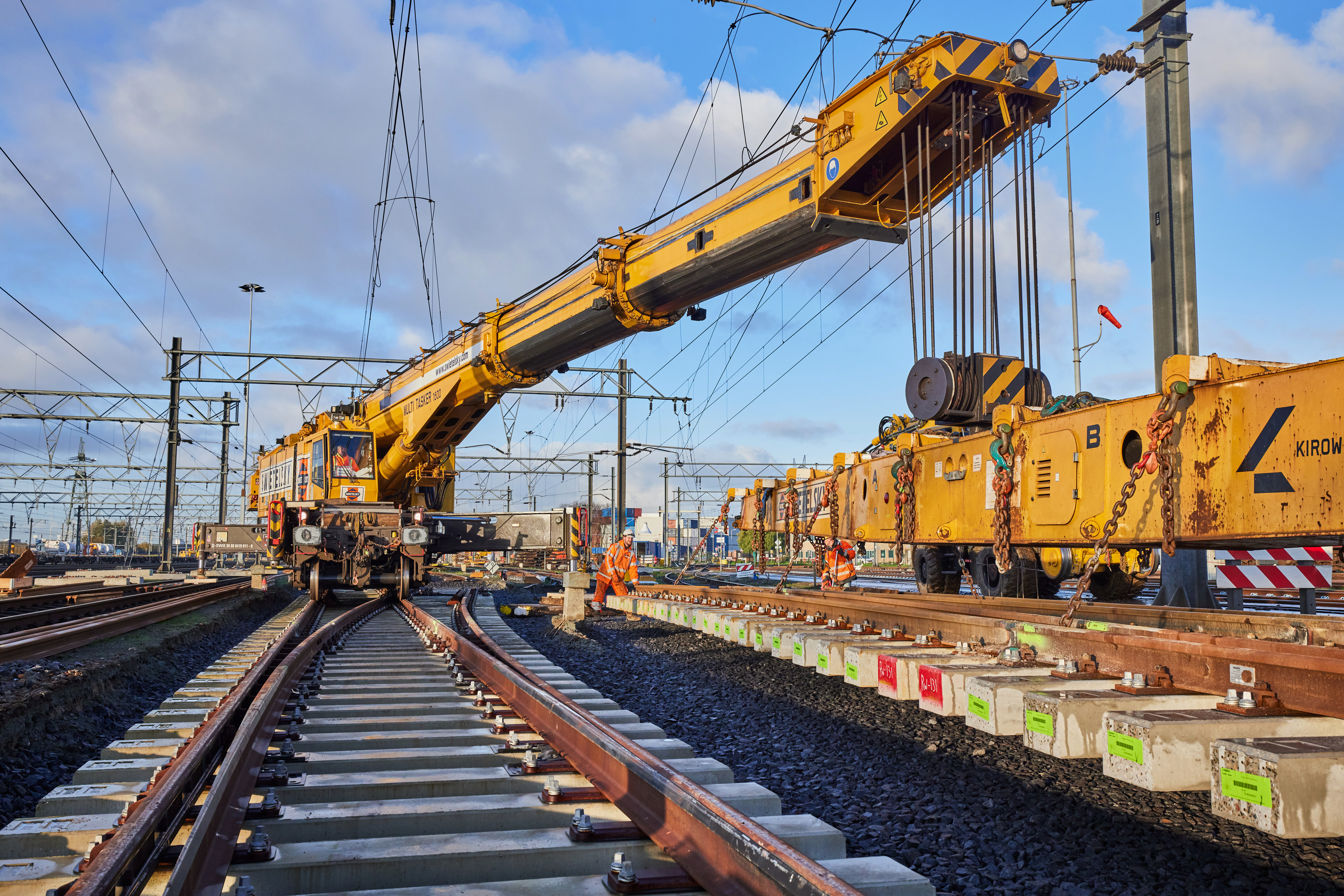 Wissels vervangen op Waalhaven Zuid