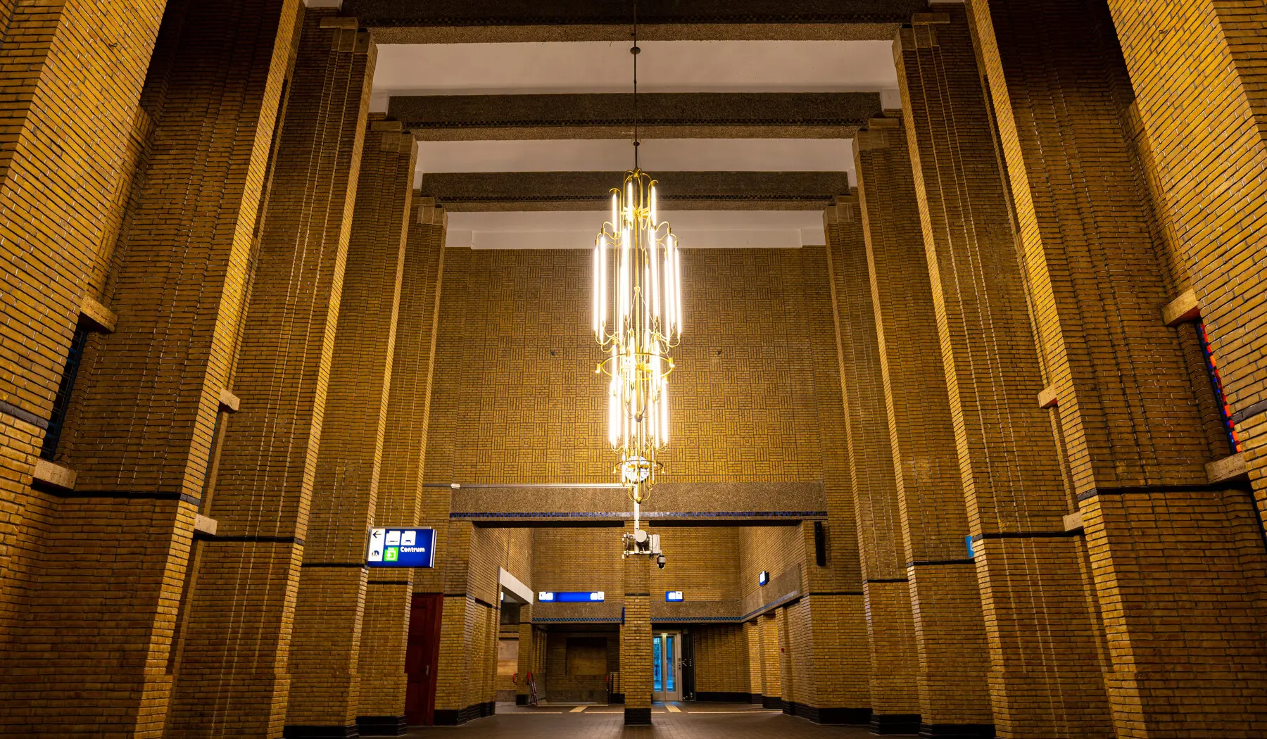 Het monumentale interieur van station Naarden-Bussum