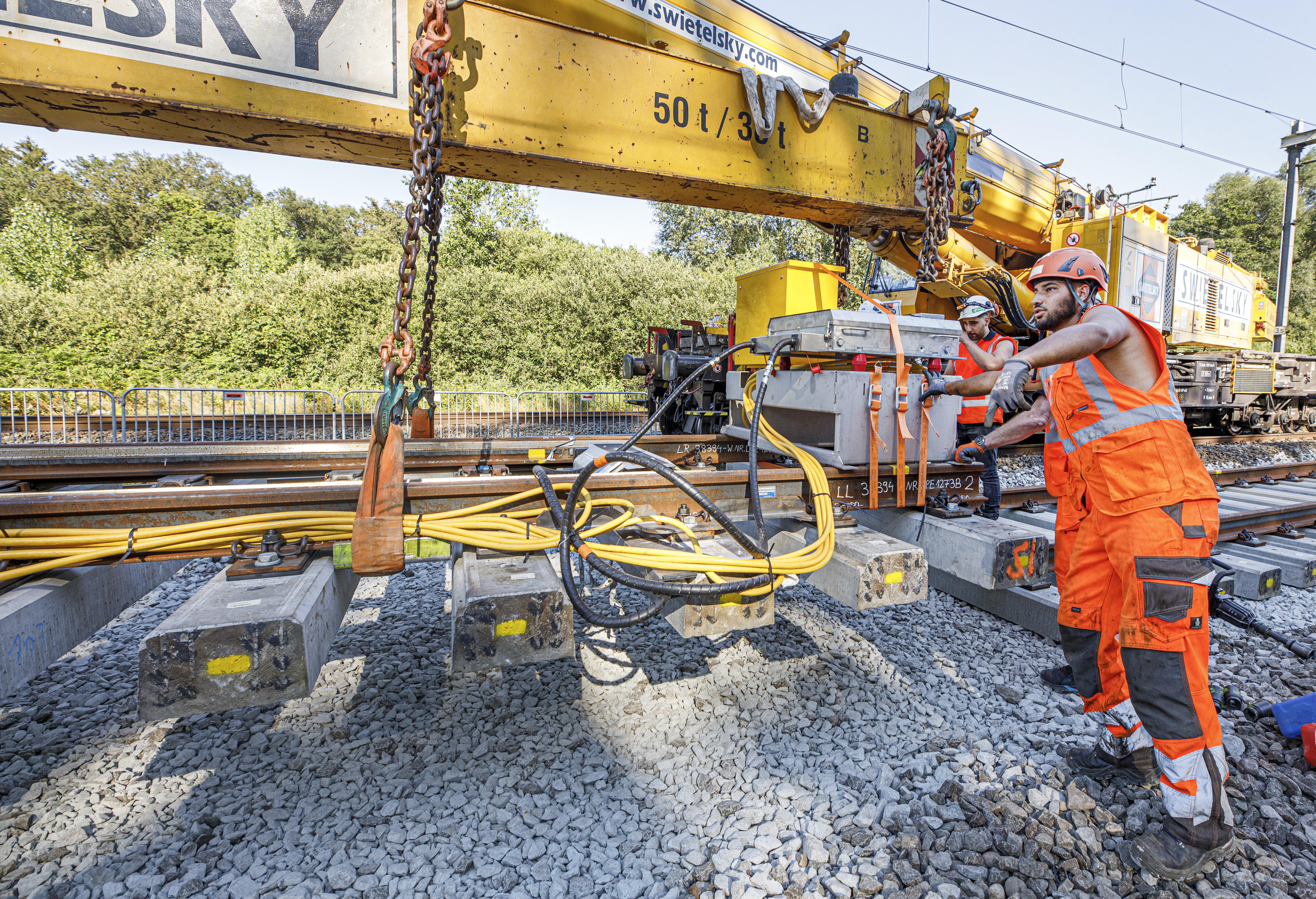 De hitte maakt spoorwerk extra zwaar