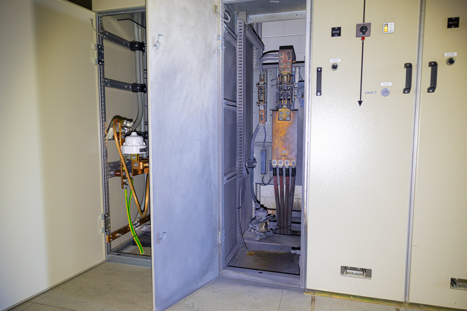 Schade in een onderstation langs het spoor in Flevoland, 3 september 2022