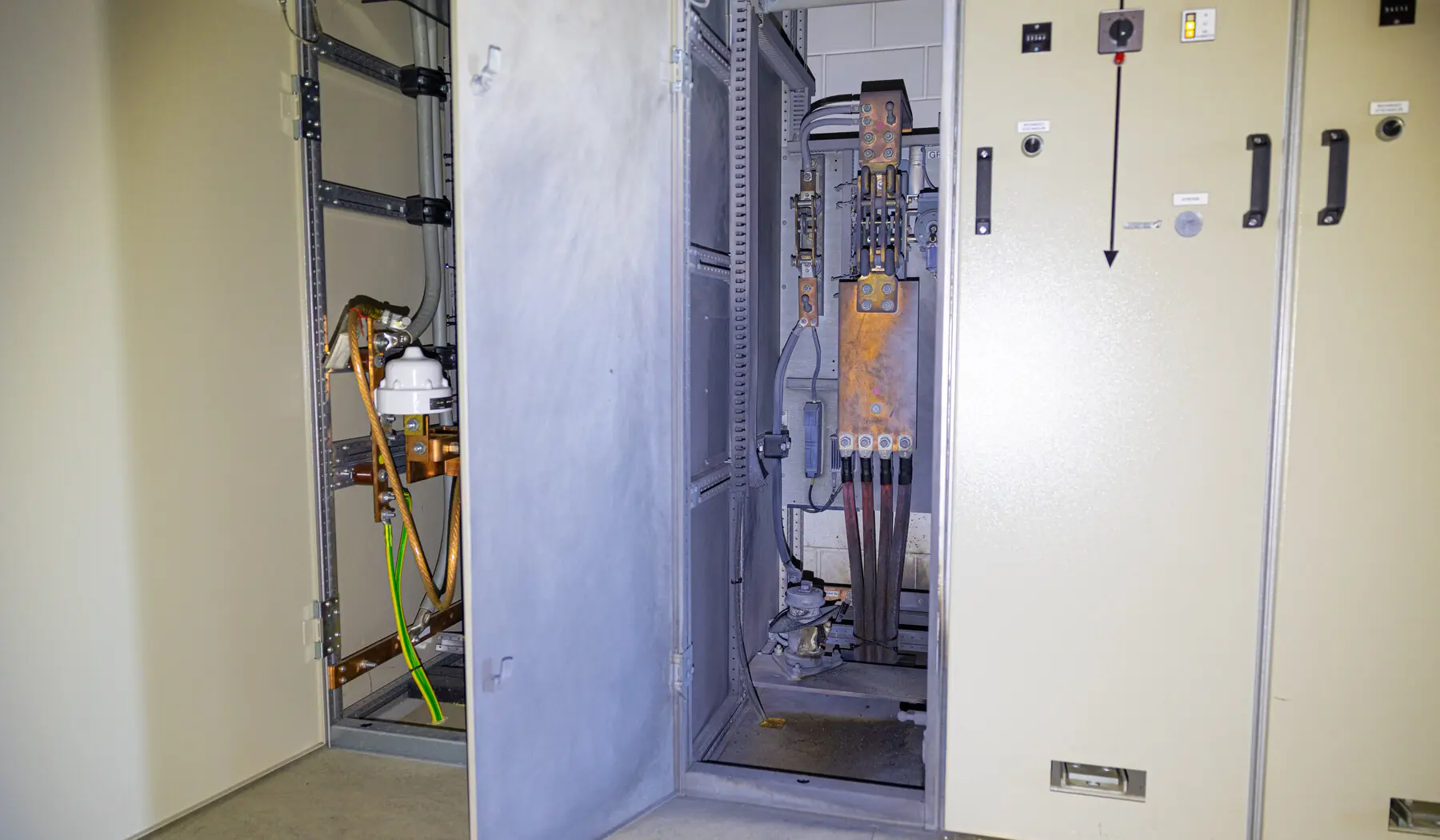 Schade in een onderstation langs het spoor in Flevoland, 3 september 2022