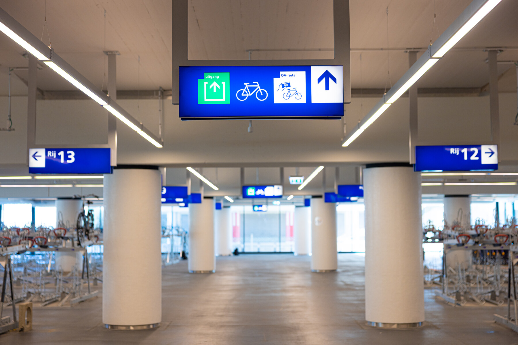 De fietsenstallingen zijn klaar om de te verwachte reizigersgroei op te vangen