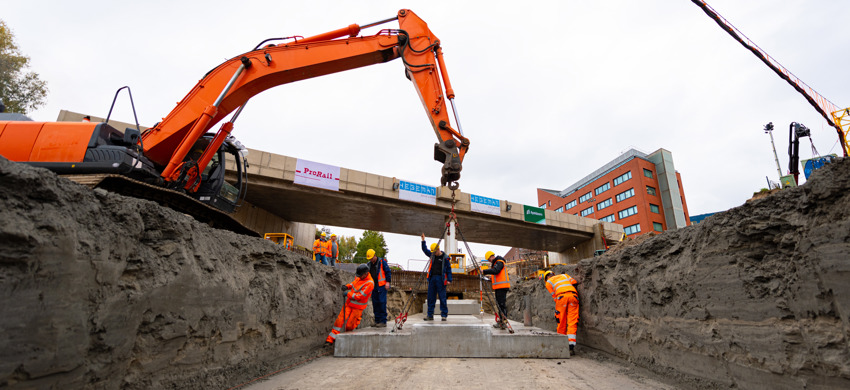 Groeven In Rails Mijlpaal voor onderdoorgang Apeldoorn Osseveld | ProRail