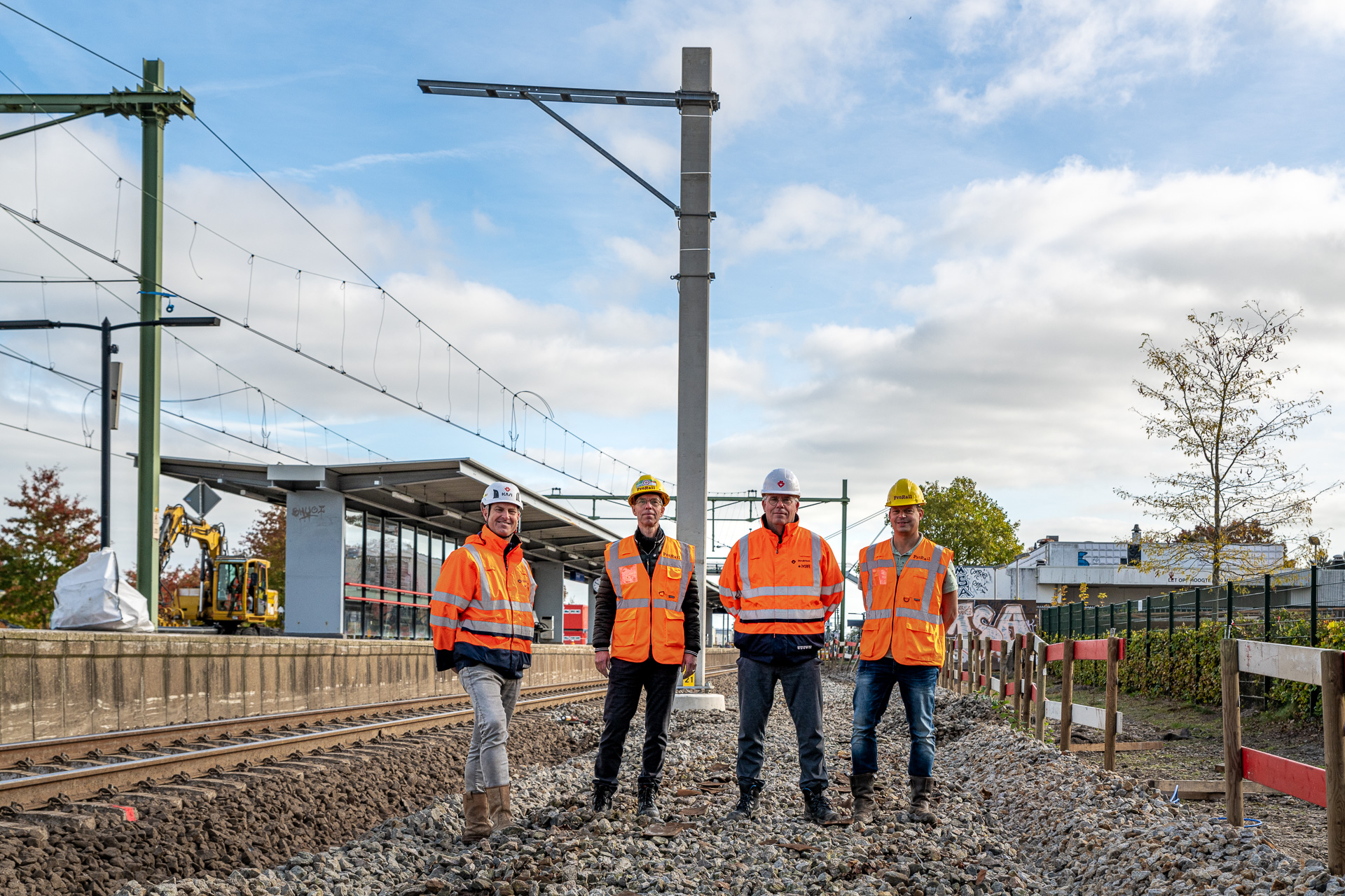 Van links naar rechts: Pieter Jan Kastelein (Strukton), Jebbe Westerbeek (ProRail), Ben Kosse (Strukton) en René Frans (ProRail).