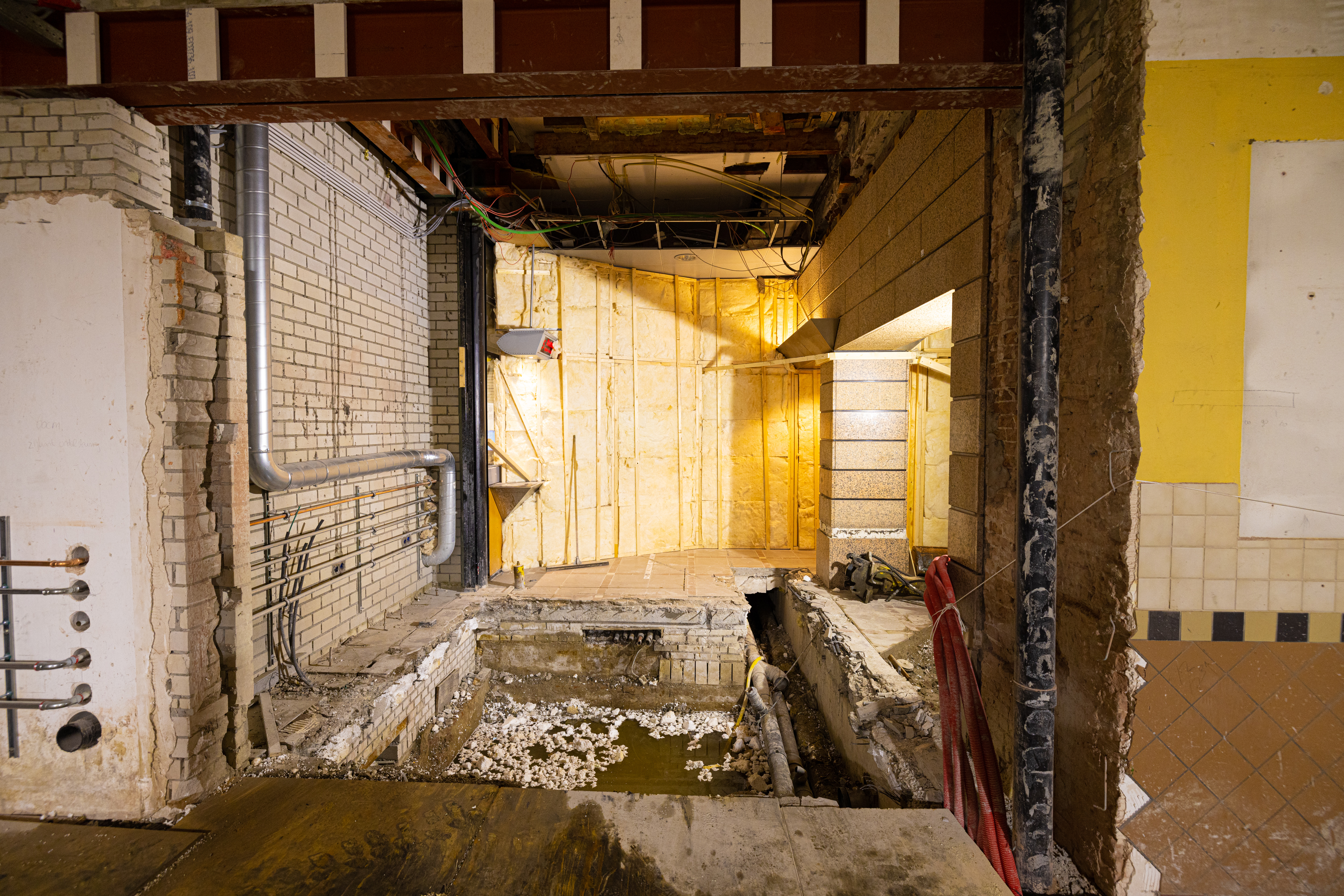 De eerste contouren van de liftschacht zijn al zichtbaar