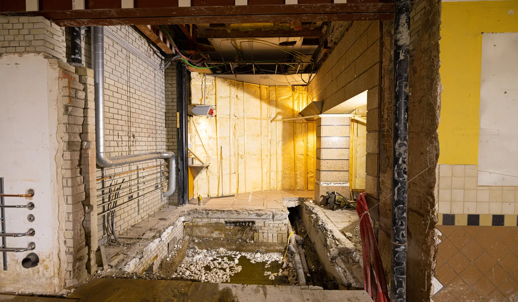 De eerste contouren van de liftschacht zijn al zichtbaar